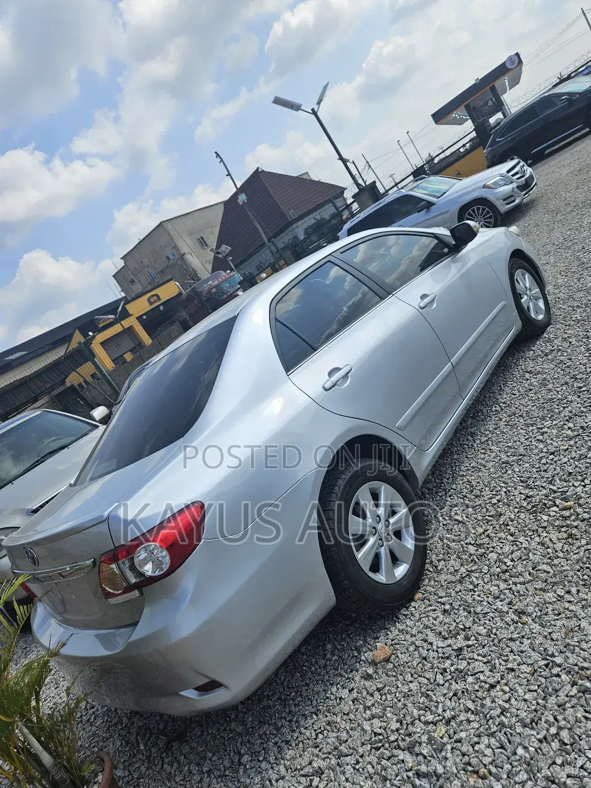 Toyota Corolla LE 4dr Sedan (1.8L 4cyl 4A) 2012 Silver