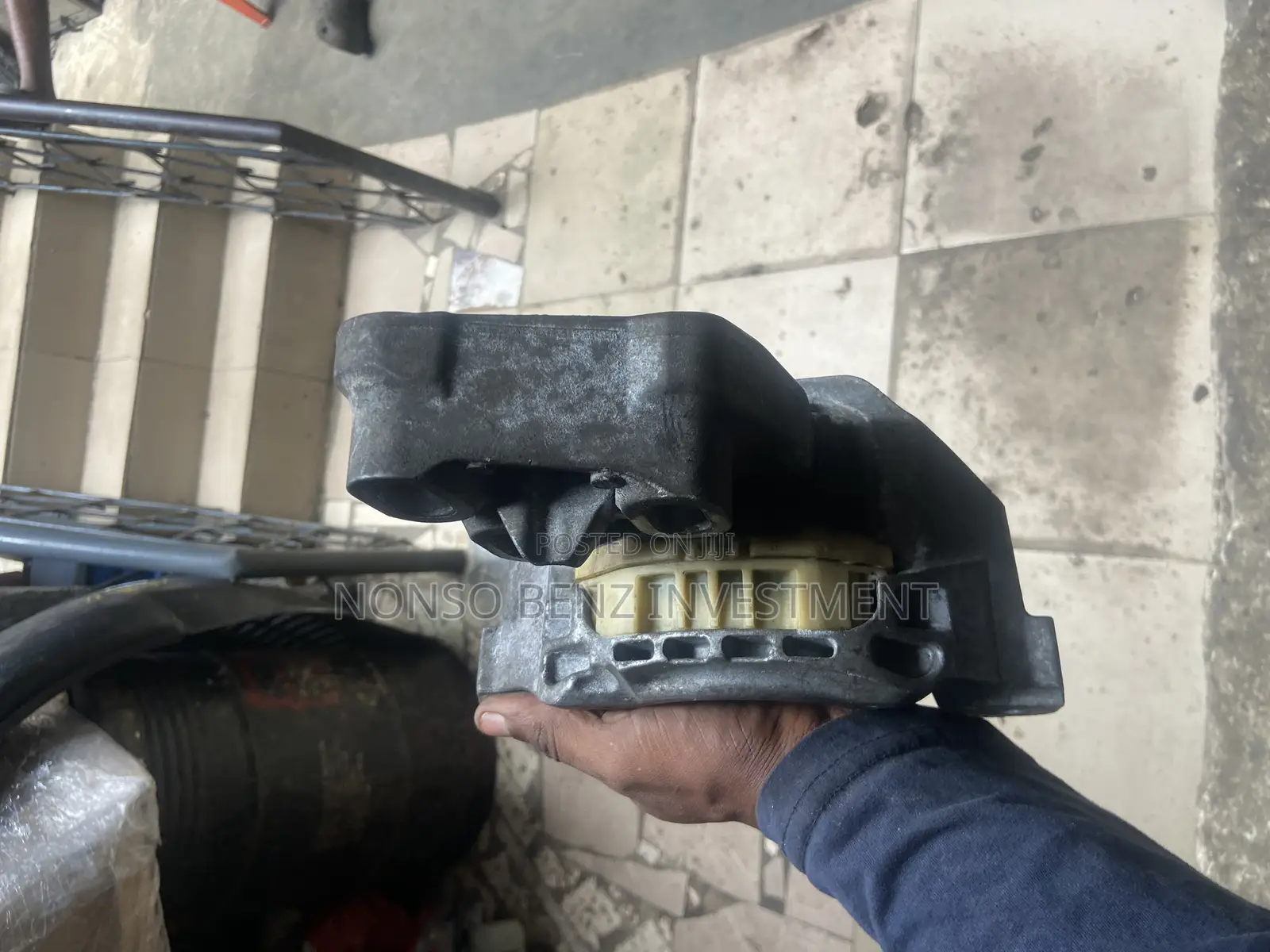 Gearbox Mount/Seat Cla, Gla