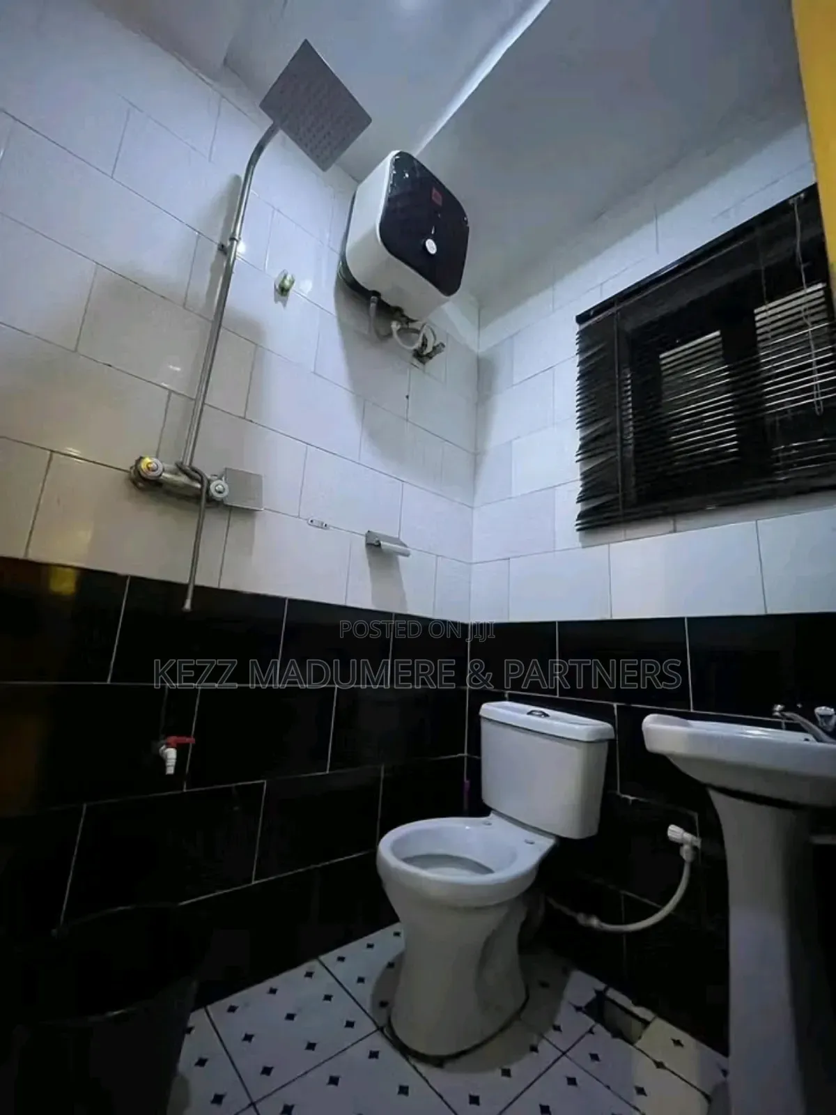 For Sale : 10 Rooms Hotel in Port Harcourt