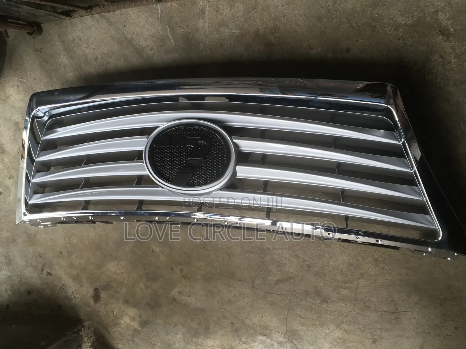 Front Grill Es 350 2010