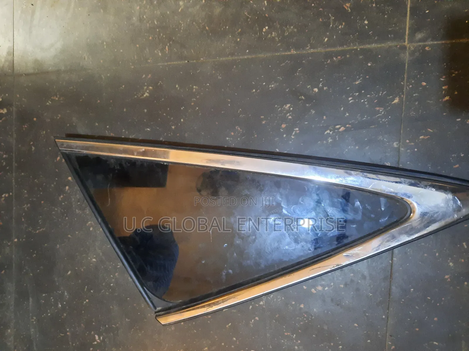 Toyota Venza 2021 Vent Glass Available