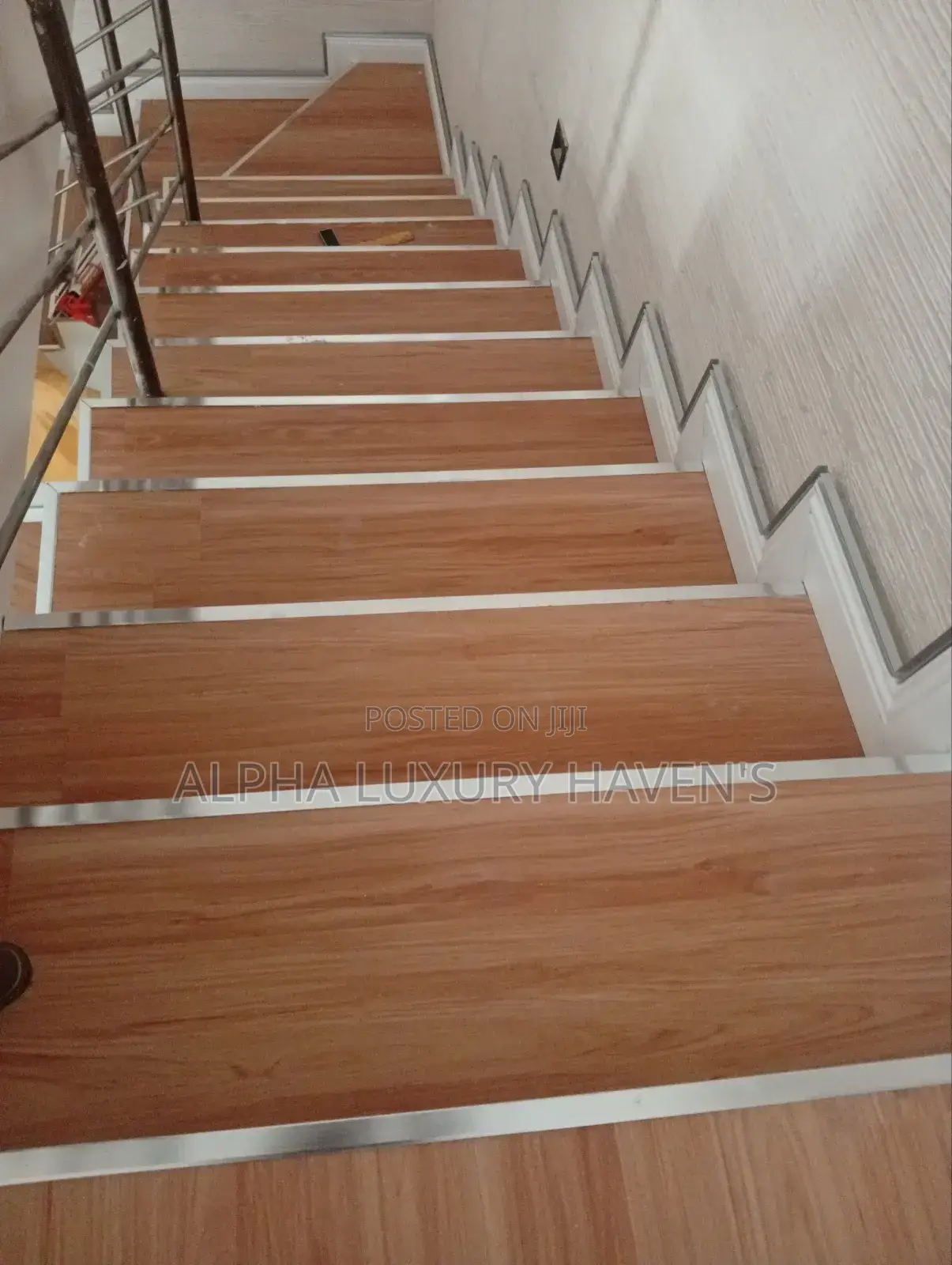 Wooden Floors / SPC /Vinyl /Herringbone Sales and Installation