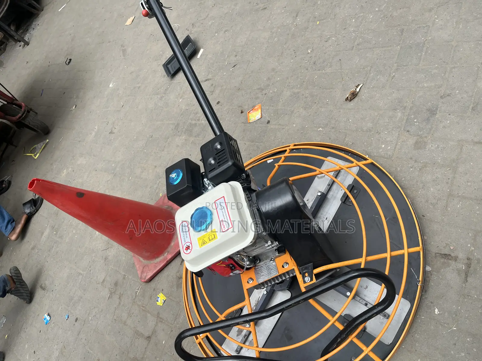 Honda Hand Trowel Machine