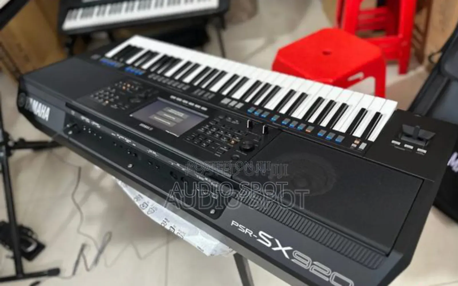 Yamaha Psr-sx920 Arranger Workstation With 61 Keys