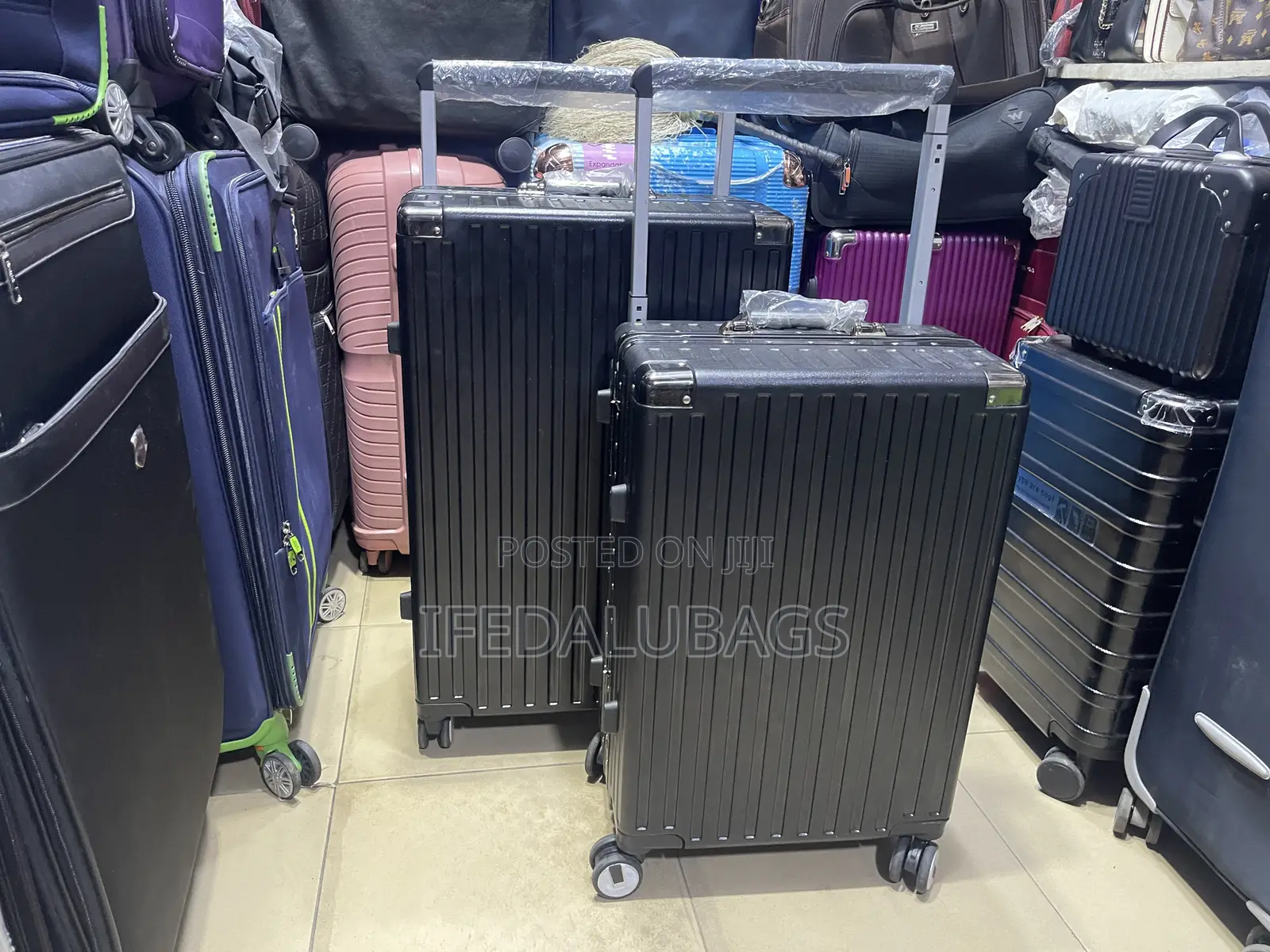 Set of Quality Aluminium Frame Wide Pole Travel Luggage