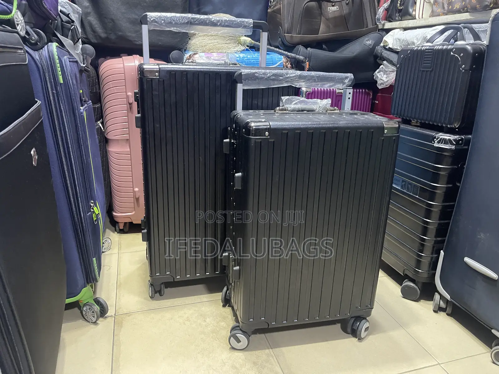 Set of Quality Aluminium Frame Wide Pole Travel Luggage