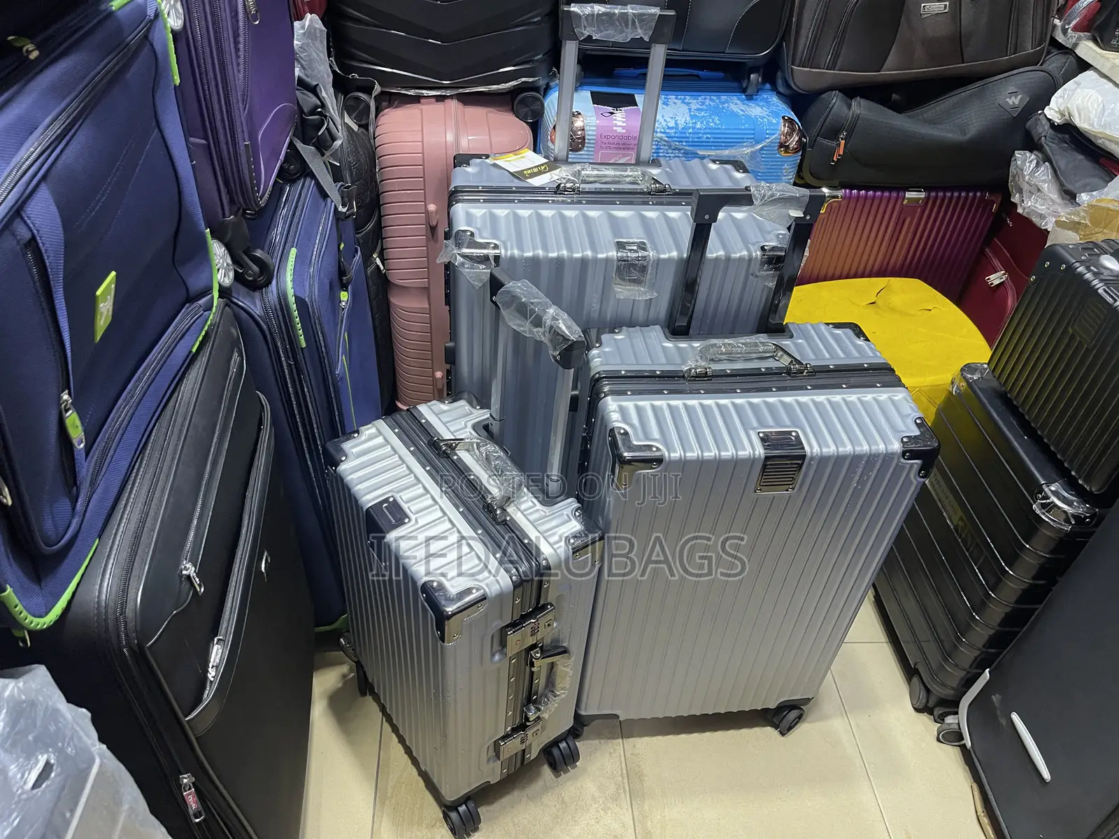 Silver Aluminum Frame Travel Luggage