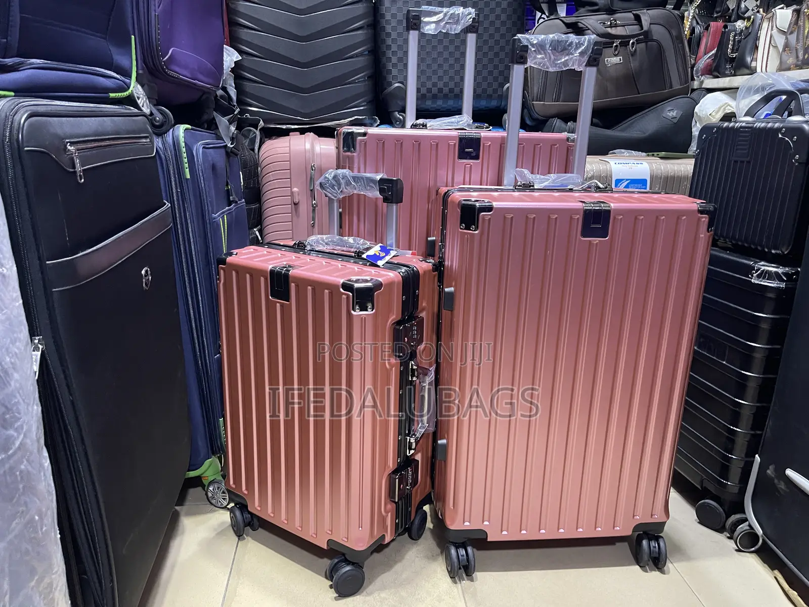 Quality Pink Aluminum Travel Luggage