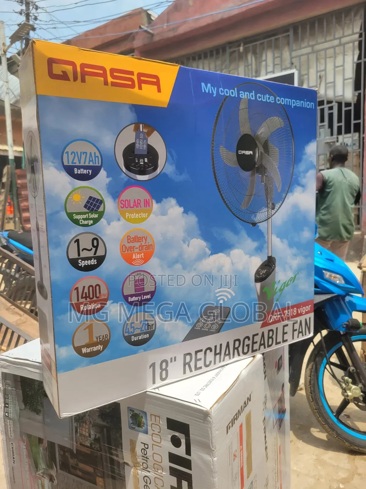 Qasa 28hrs Retain Rechargeable 18" Standing Fan