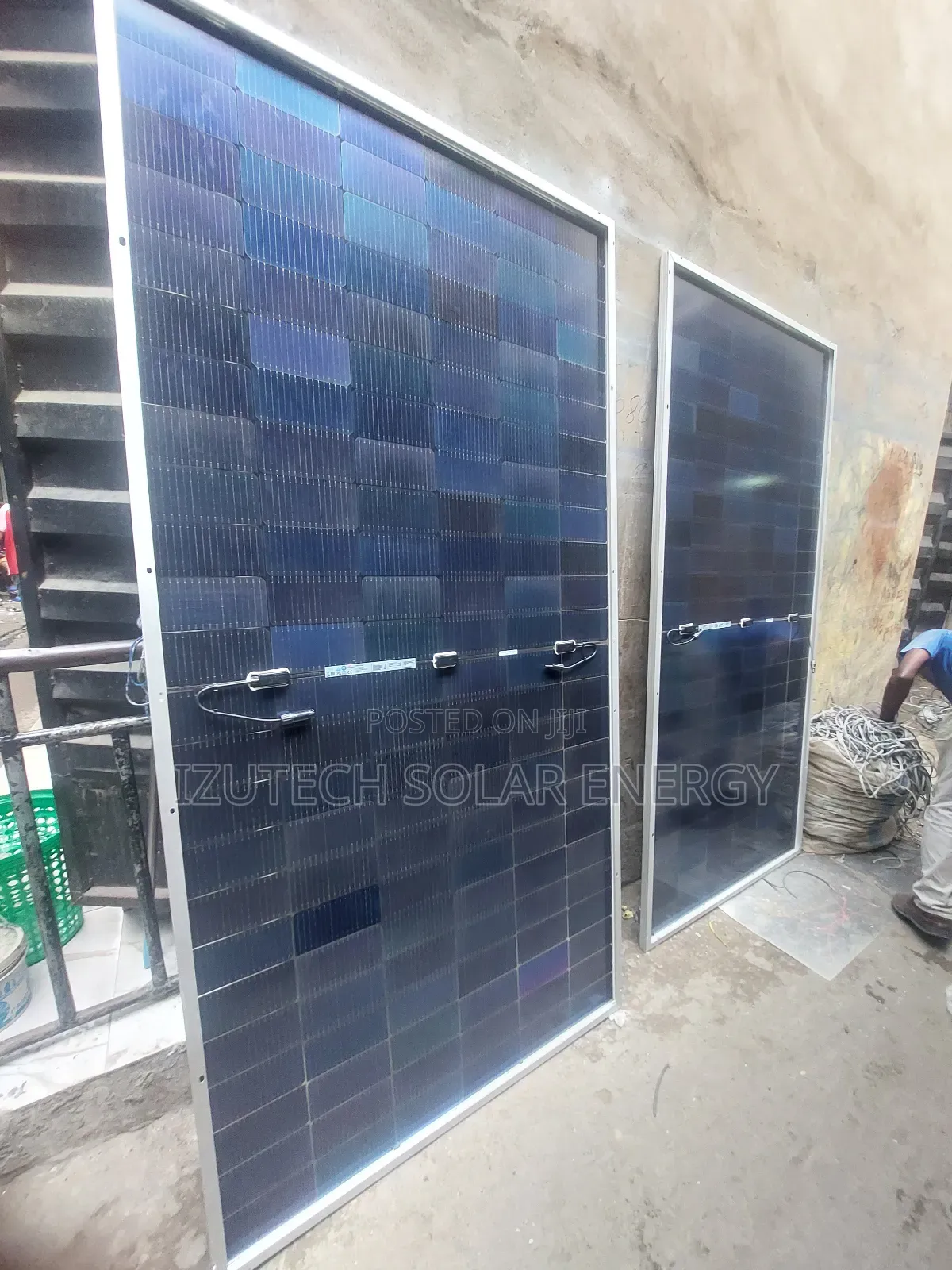 650watts Jinko Panel 144cell Available for Sale