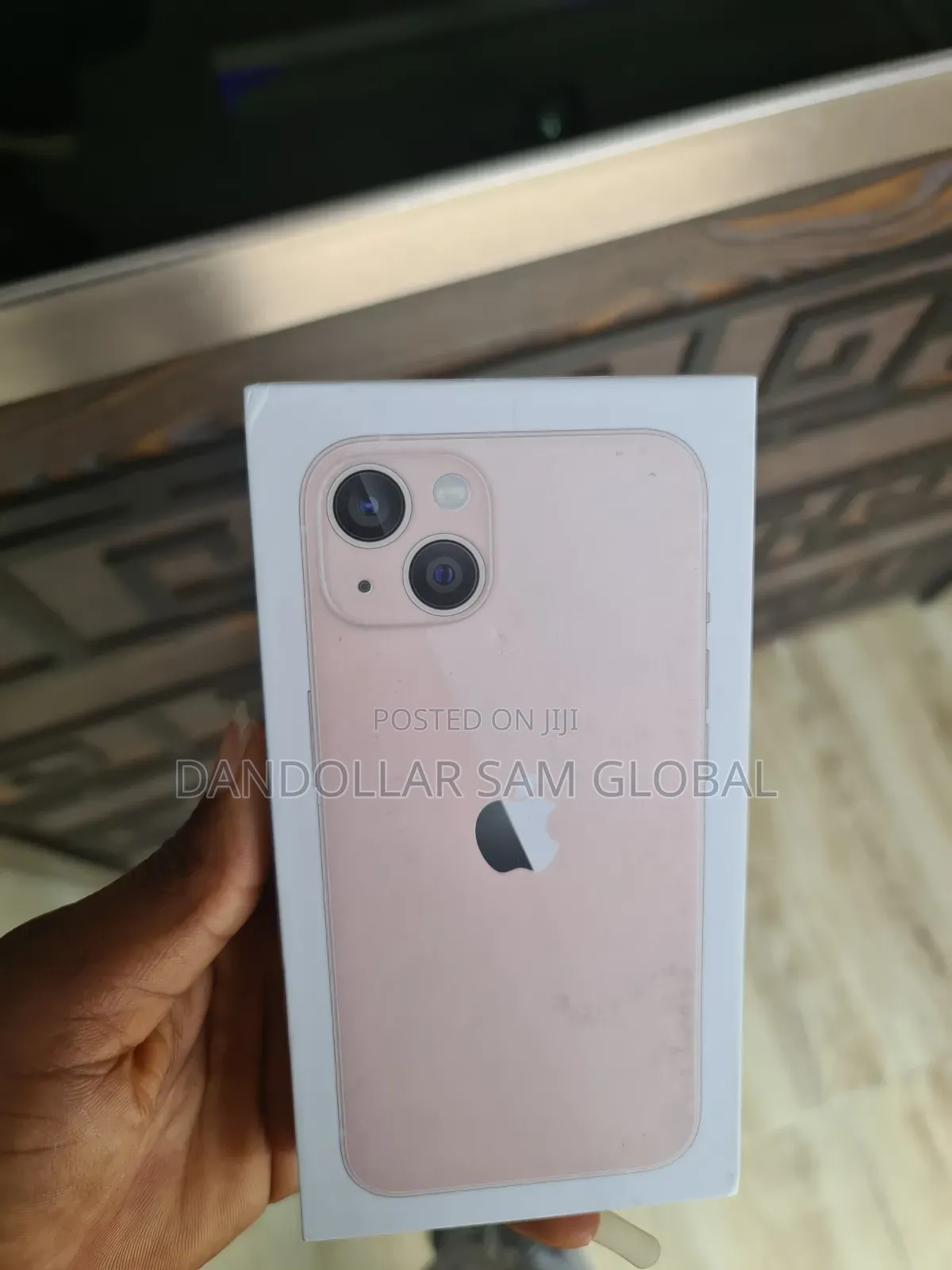 New Apple iPhone 13 128 GB Pink