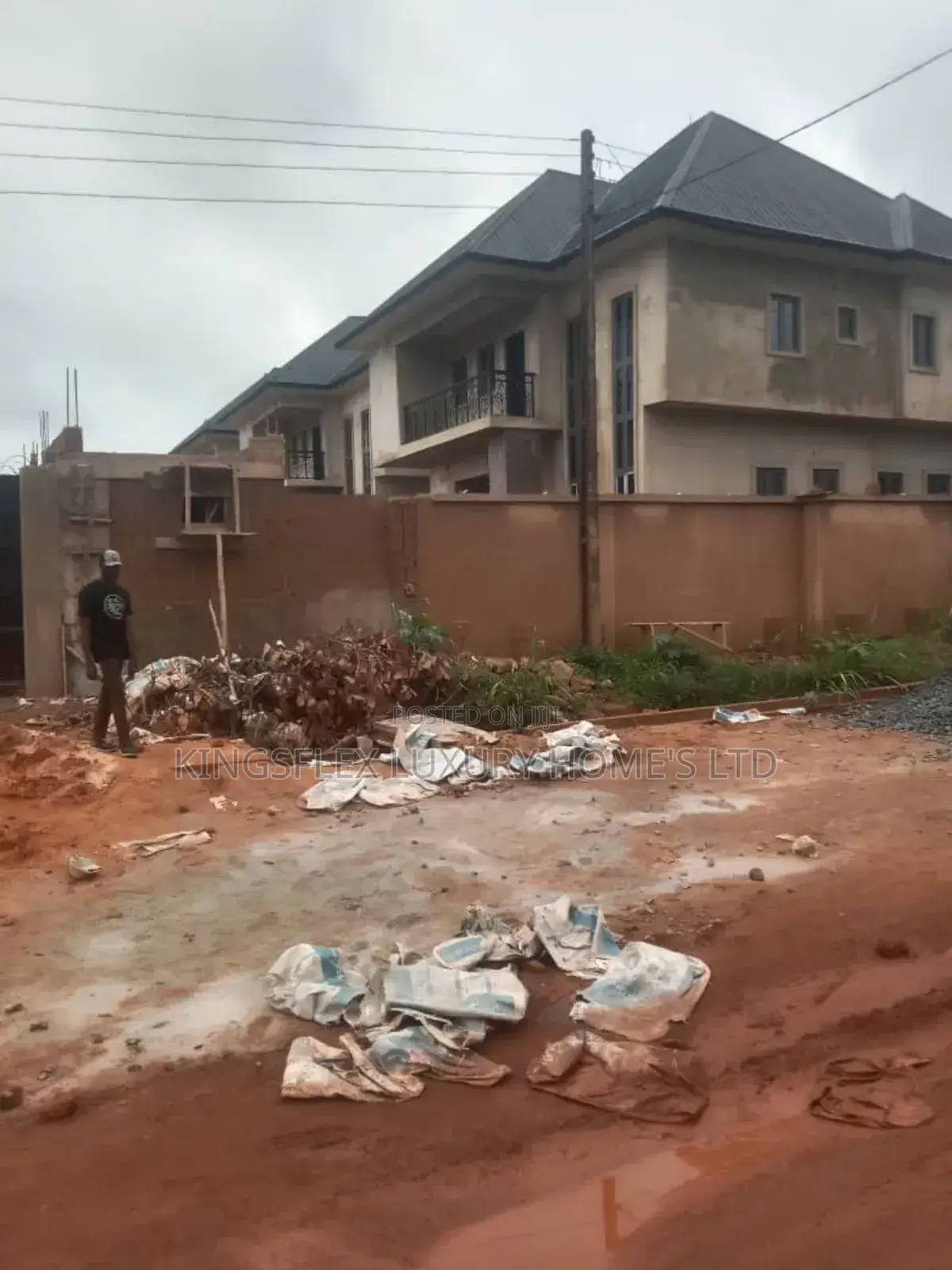 6bdrm Duplex in Nill, Enugu for sale