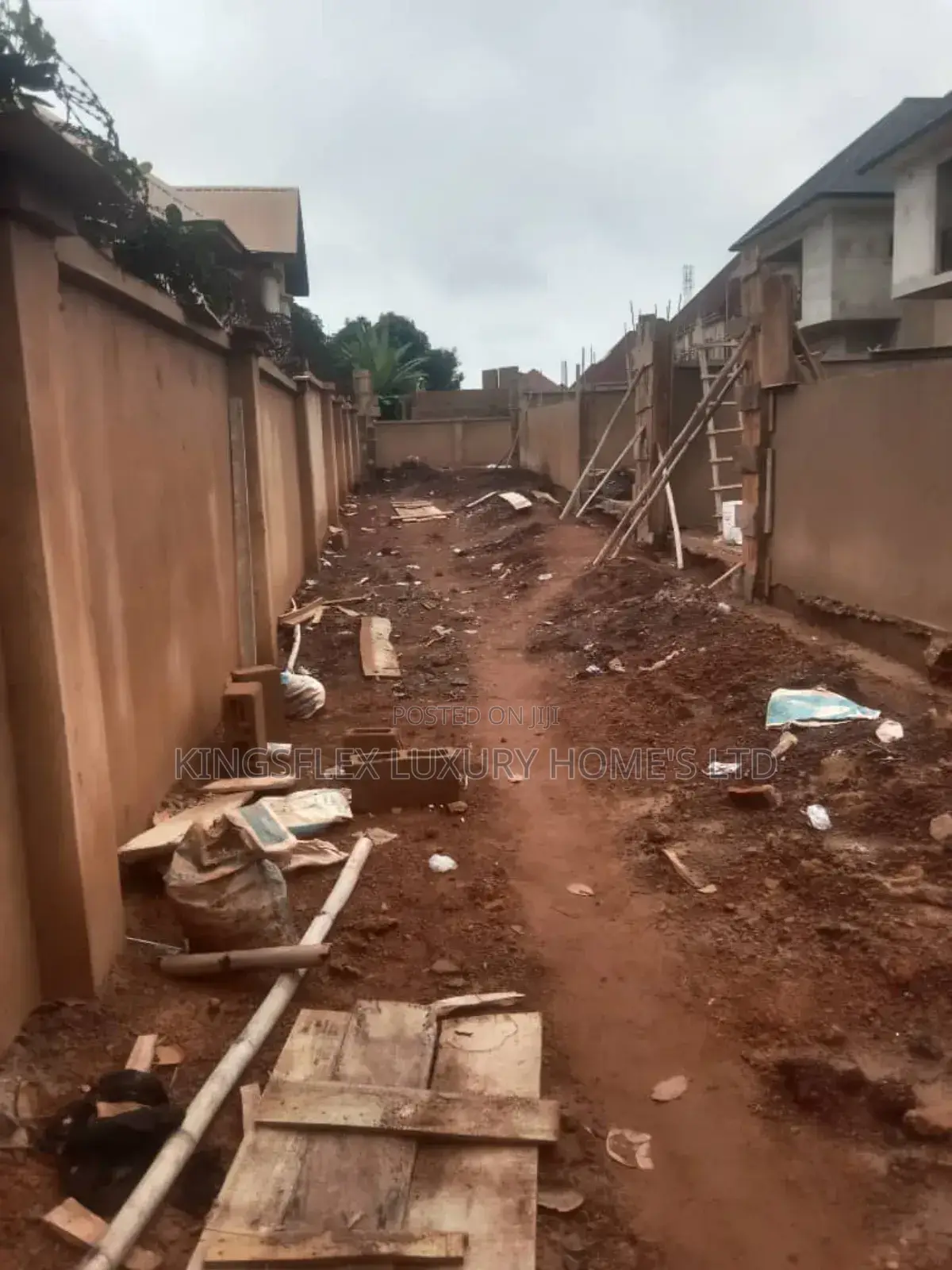 6bdrm Duplex in Nill, Enugu for sale