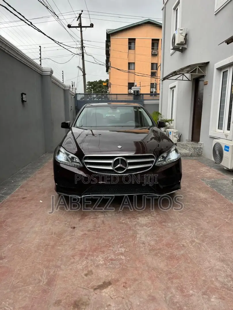 Mercedes-Benz E200 2013 Brown