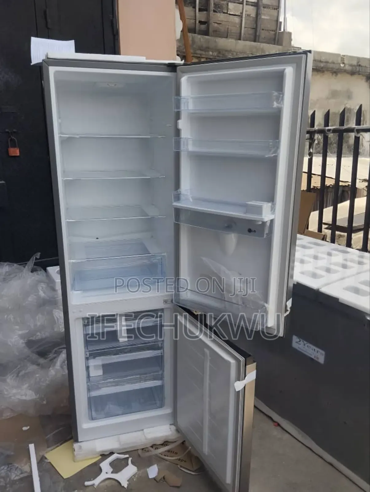 Original Hisense Inverter Fridge Freezer 2 Door With Water Dispenser