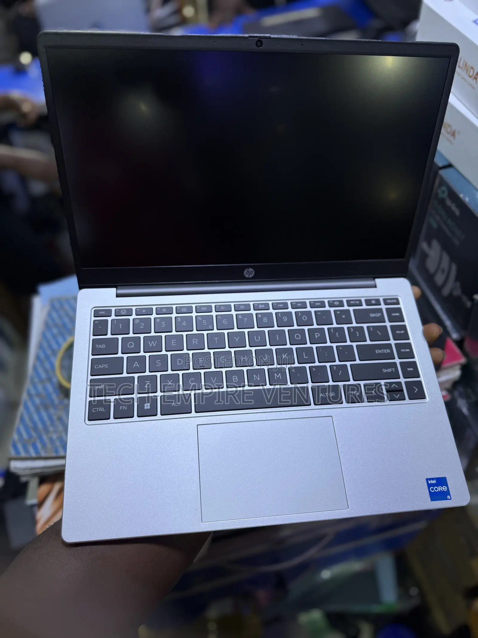 New Laptop HP 240 G9 8GB Intel Core i5 SSD 512GB