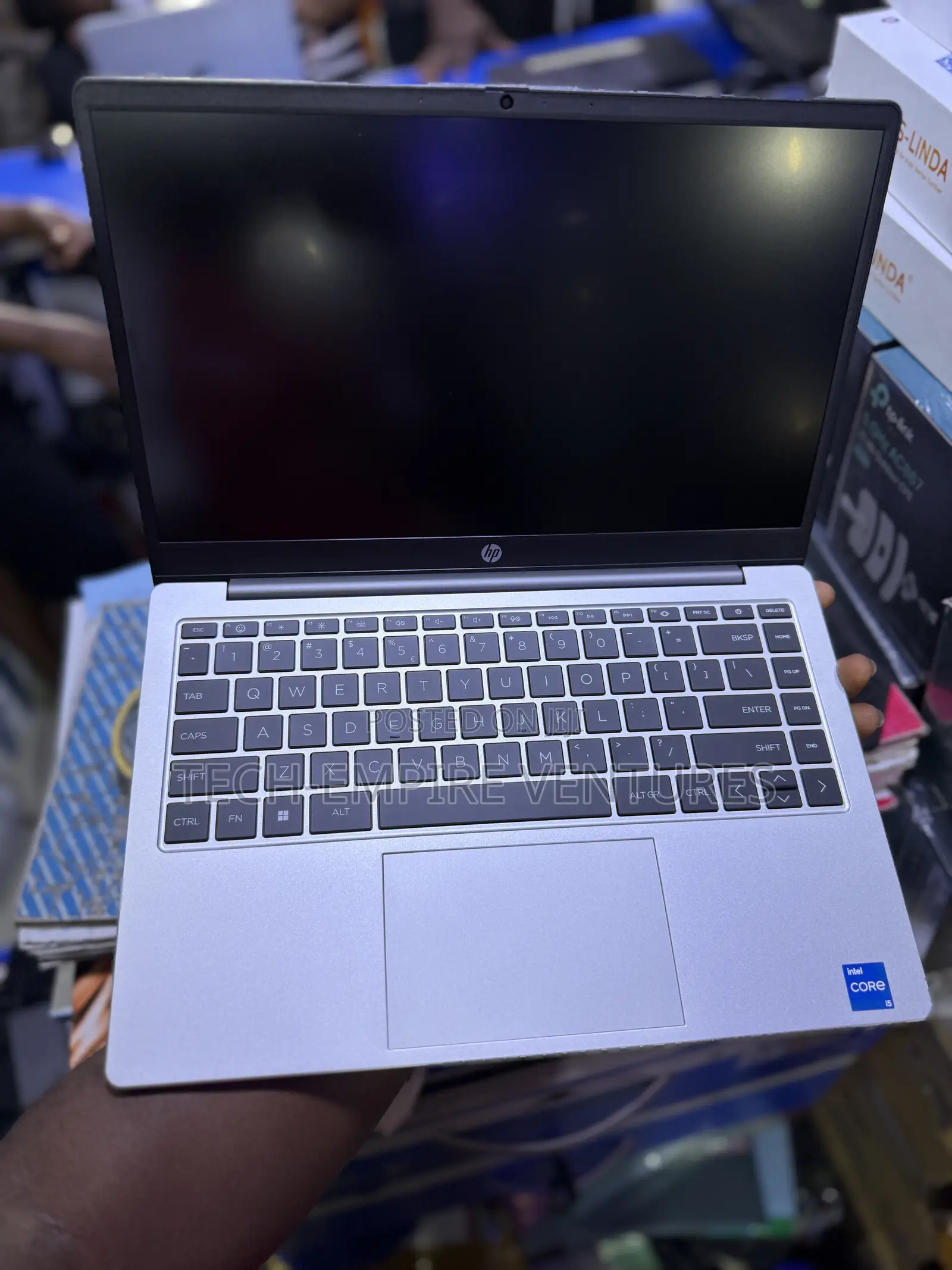 New Laptop HP 240 G9 8GB Intel Core i5 SSD 512GB