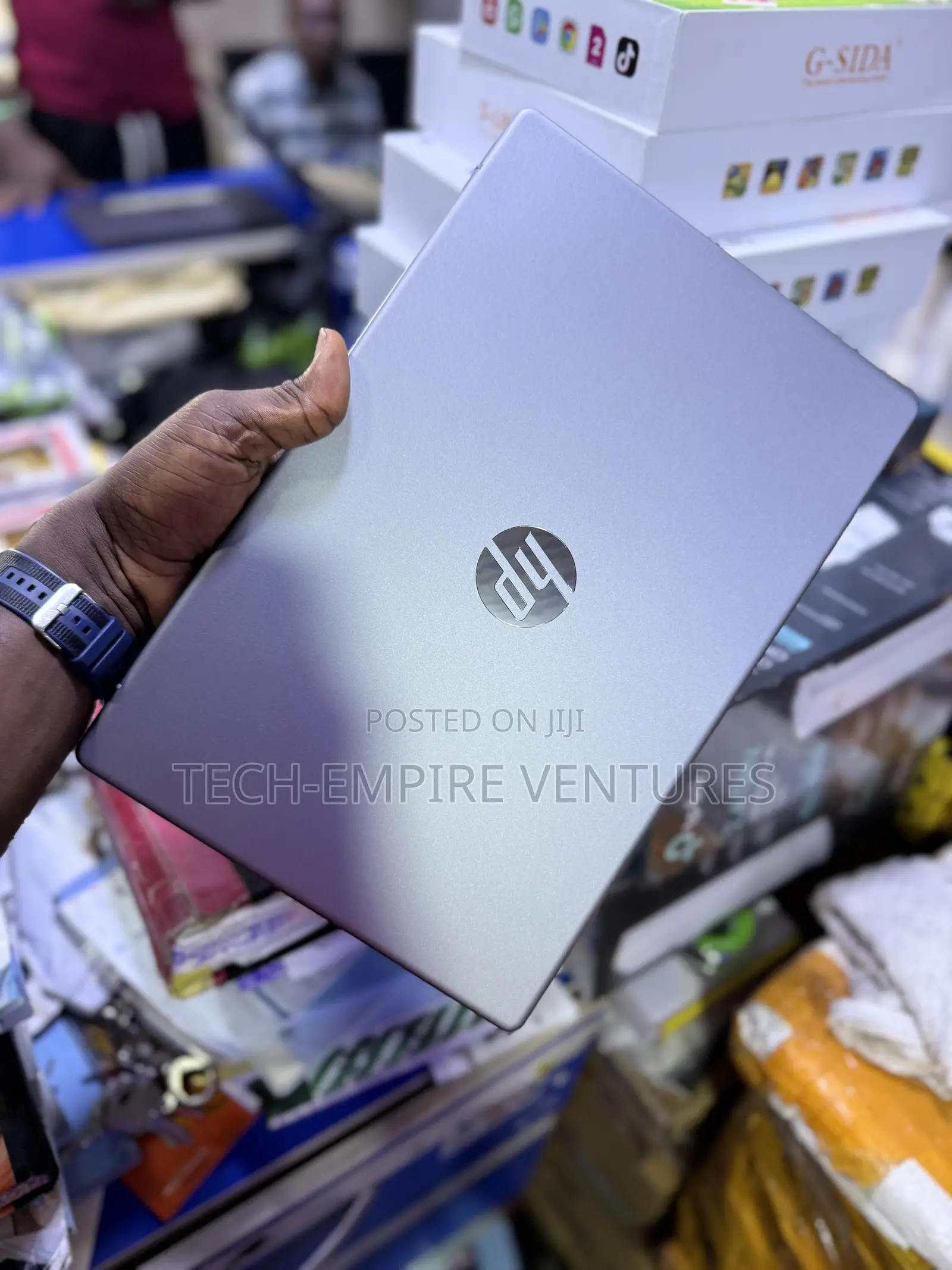 New Laptop HP 240 G9 8GB Intel Core i5 SSD 512GB