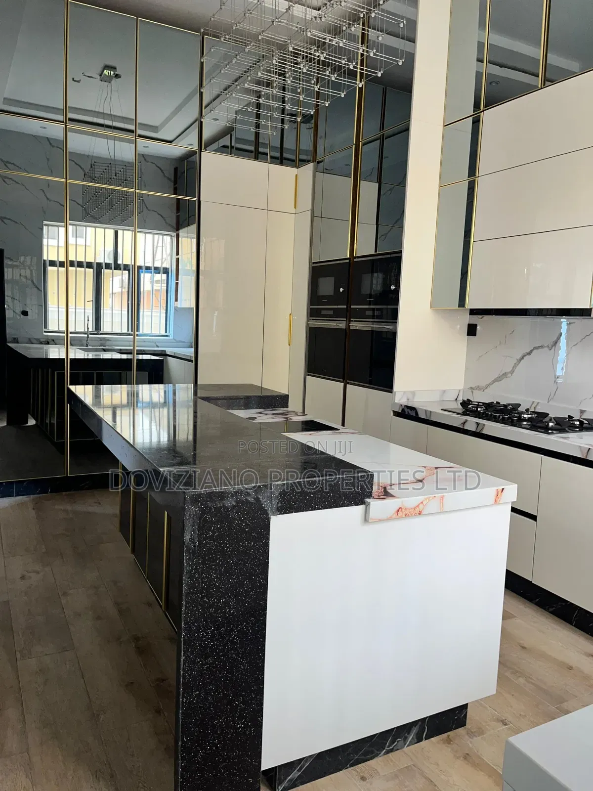 5bdrm Duplex in Lekki Phase 1 for sale