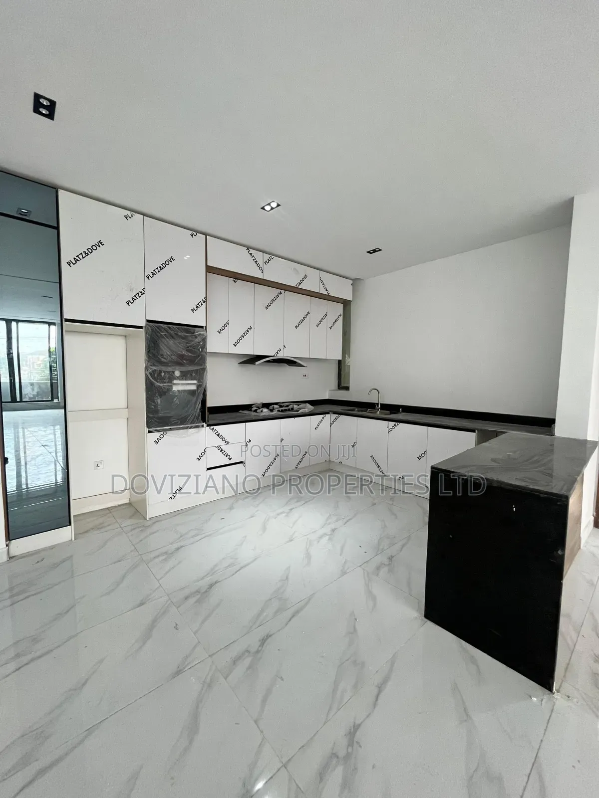 2bdrm Apartment in Victoria Island for sale