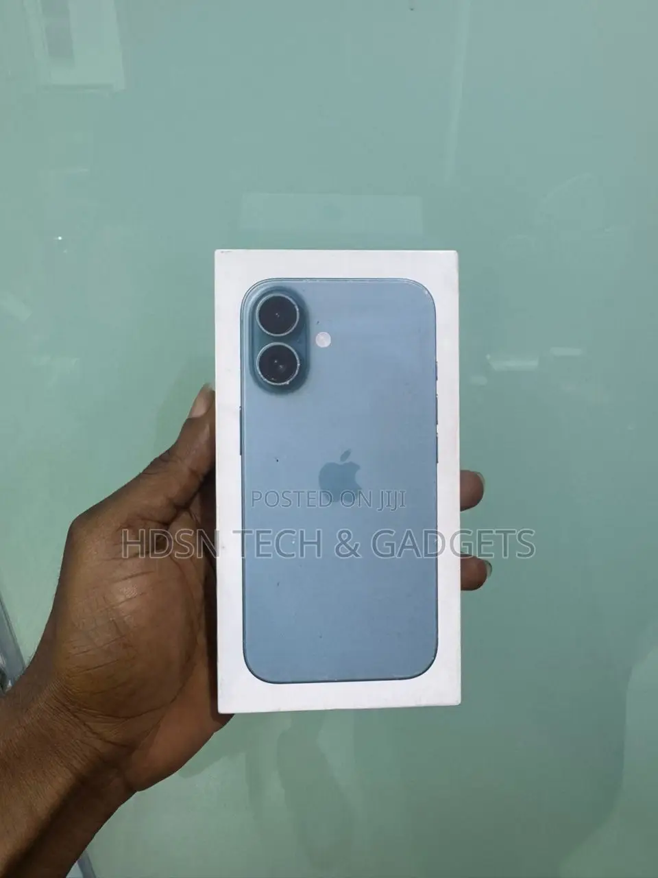 New Apple iPhone 16 128 GB Blue