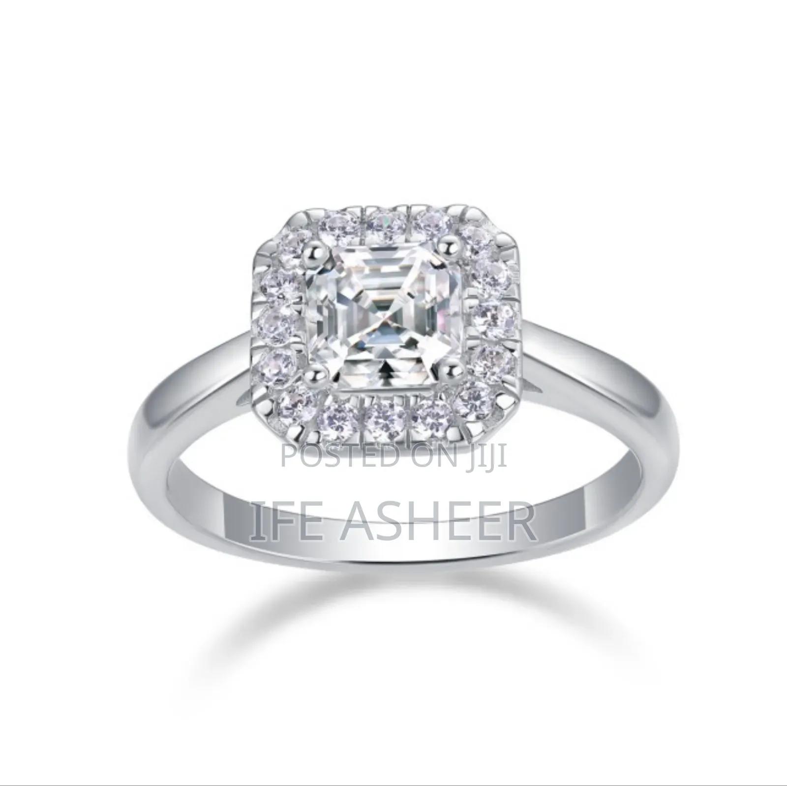 Luxury Ladies Silver Mossanite Diamond Ring 001