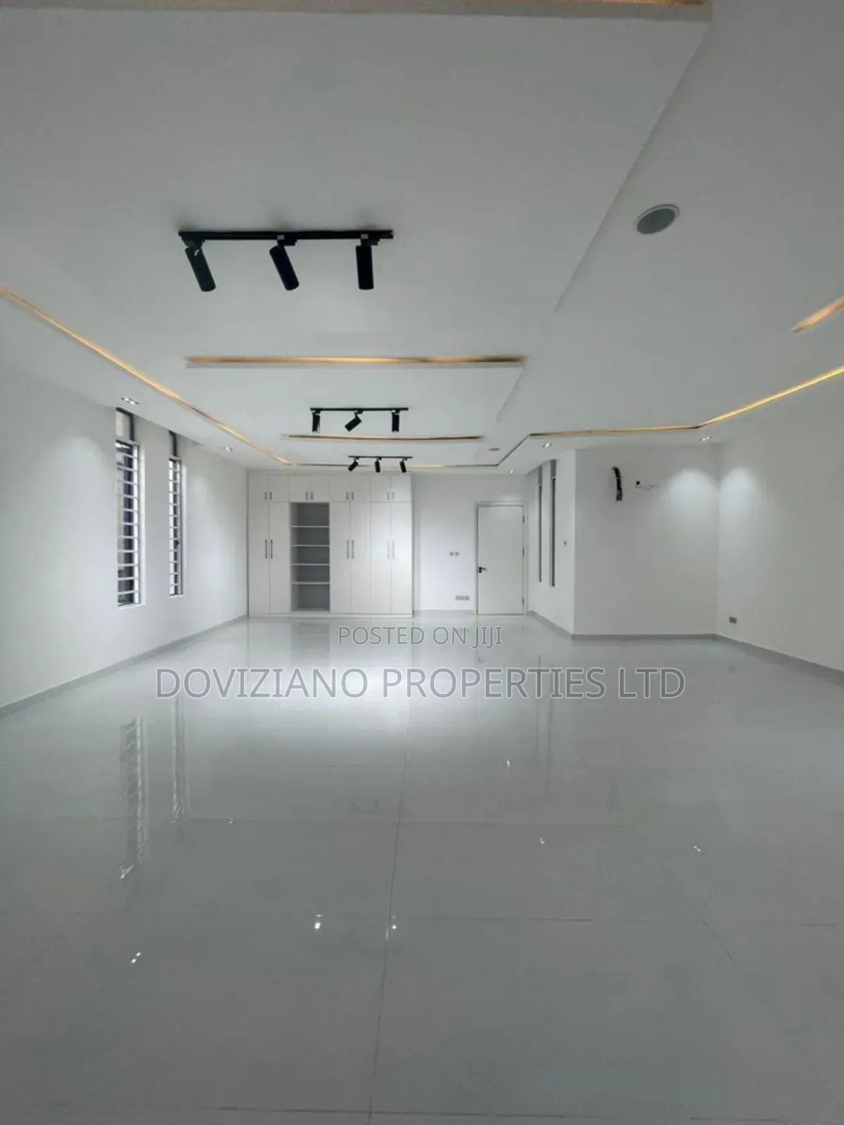 5bdrm Duplex in Lekki for sale