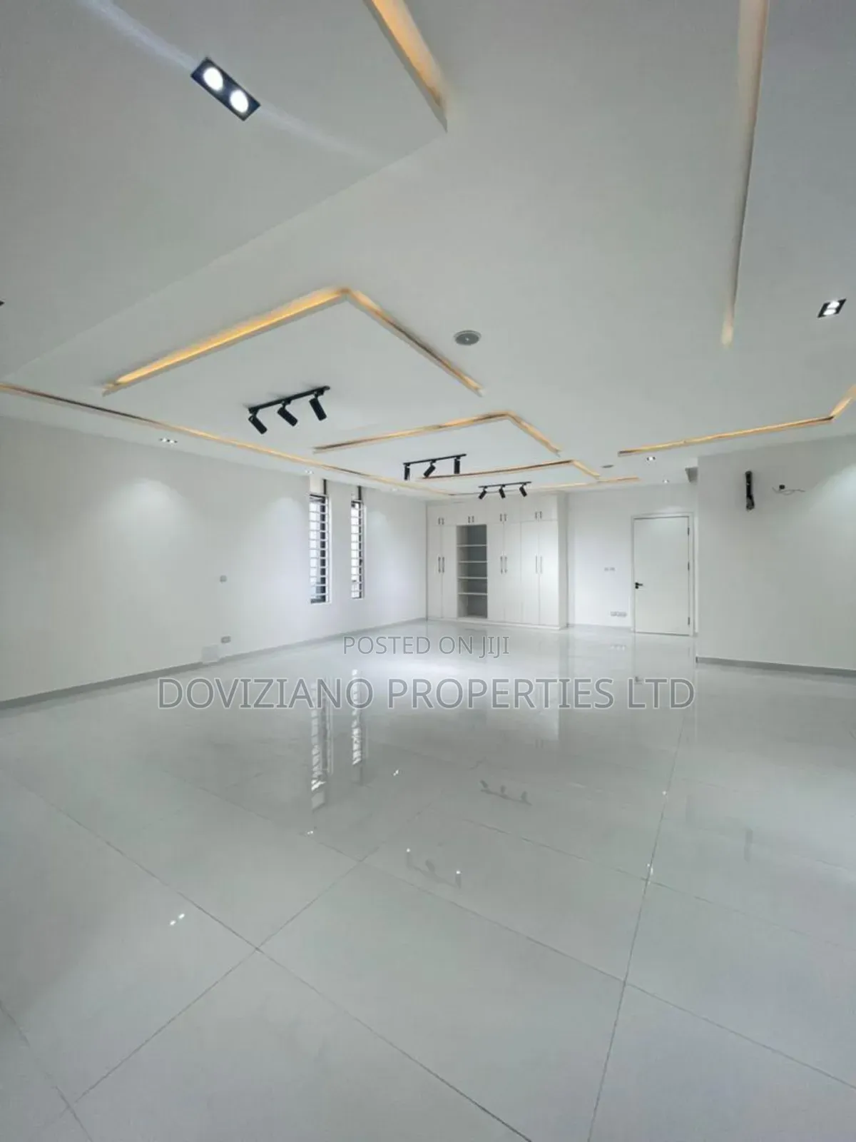 5bdrm Duplex in Lekki for sale