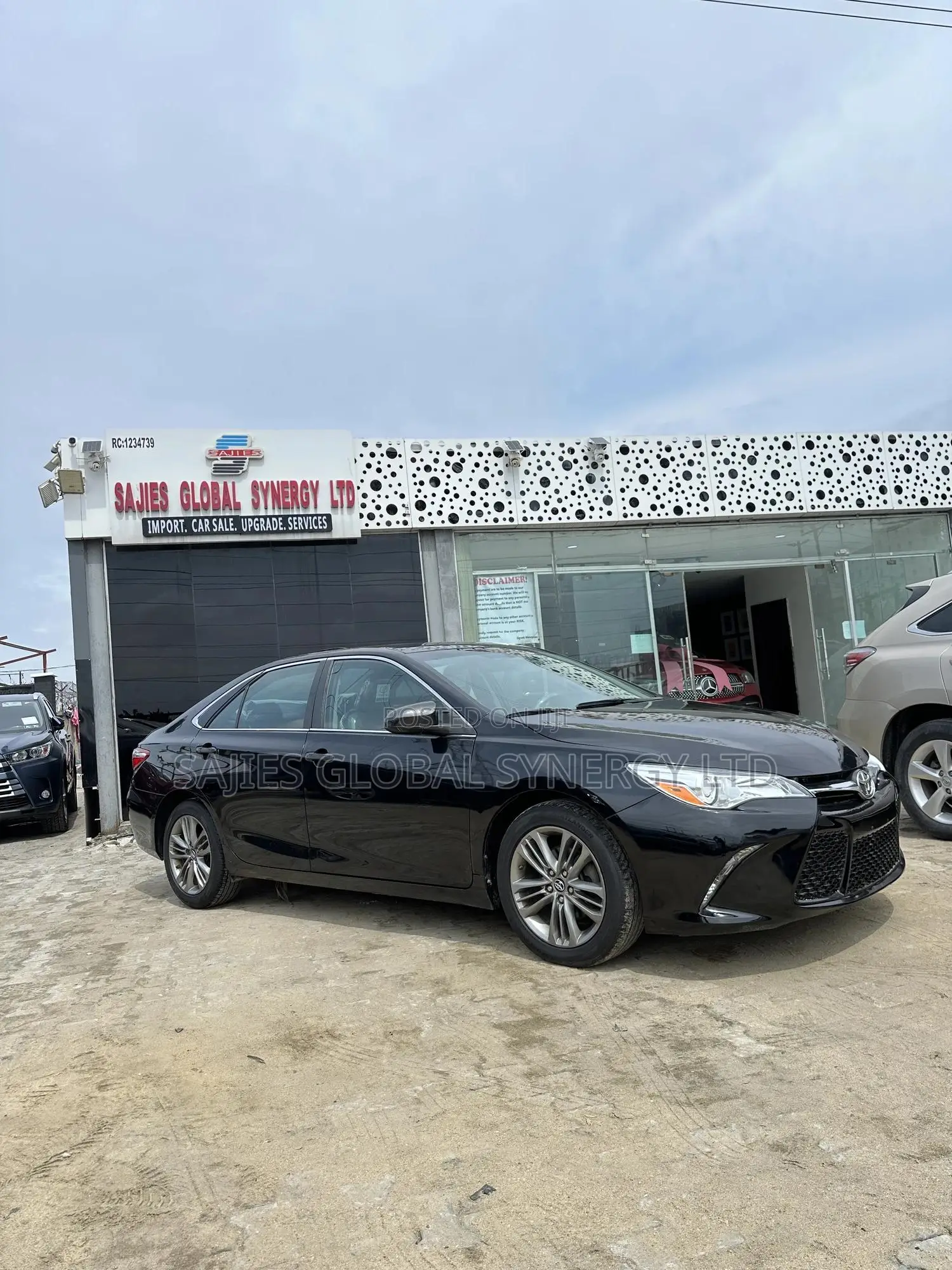 Toyota Camry SE 4dr Sedan (2.5L 4cyl 6A) 2017