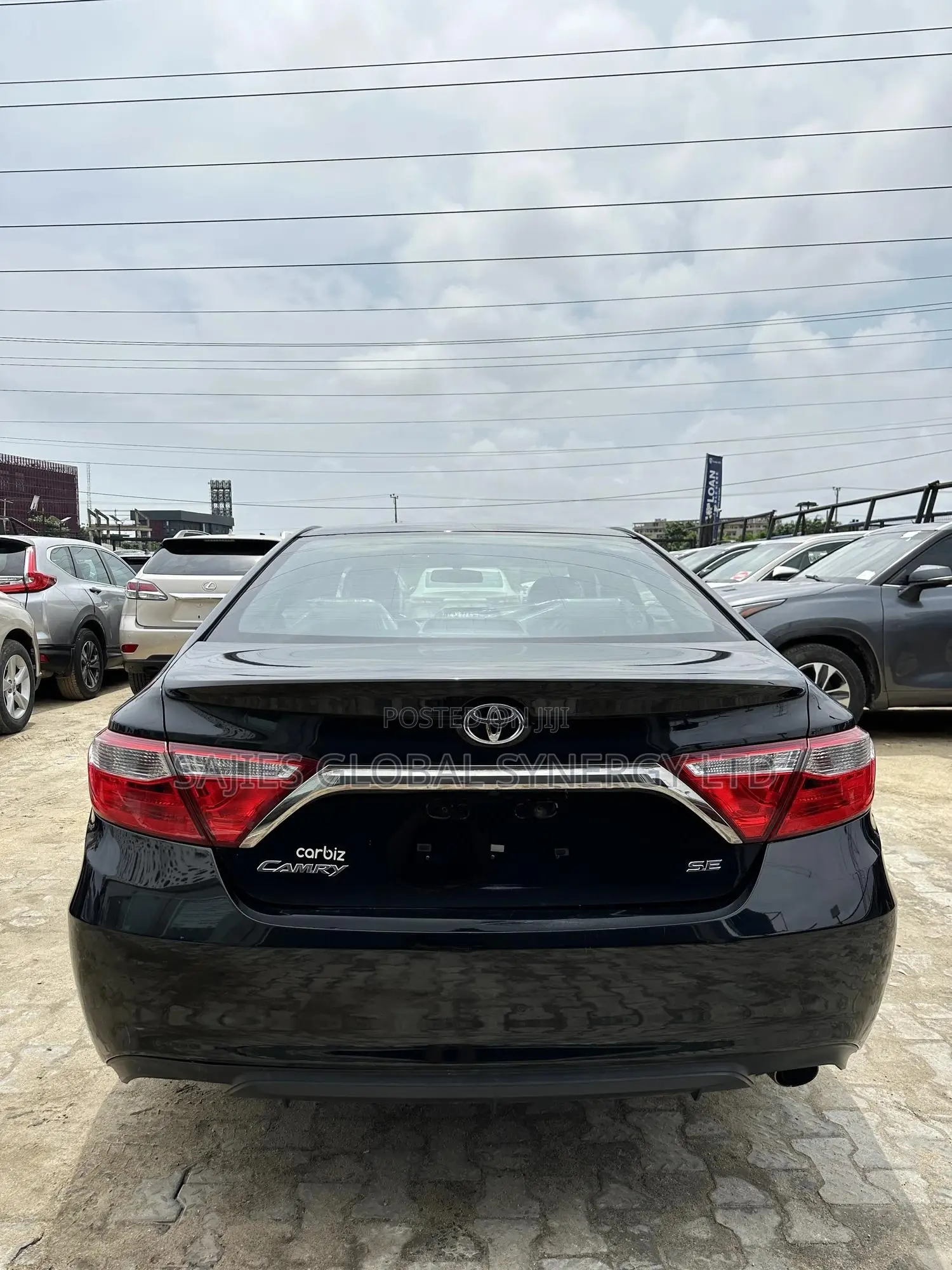 Toyota Camry SE 4dr Sedan (2.5L 4cyl 6A) 2017