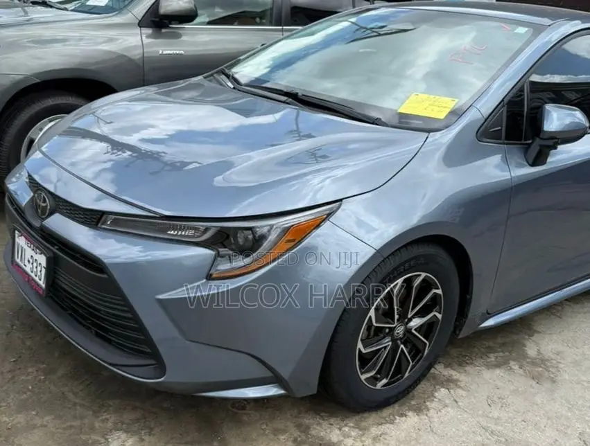 Toyota Corolla LE CVT 2024 Blue