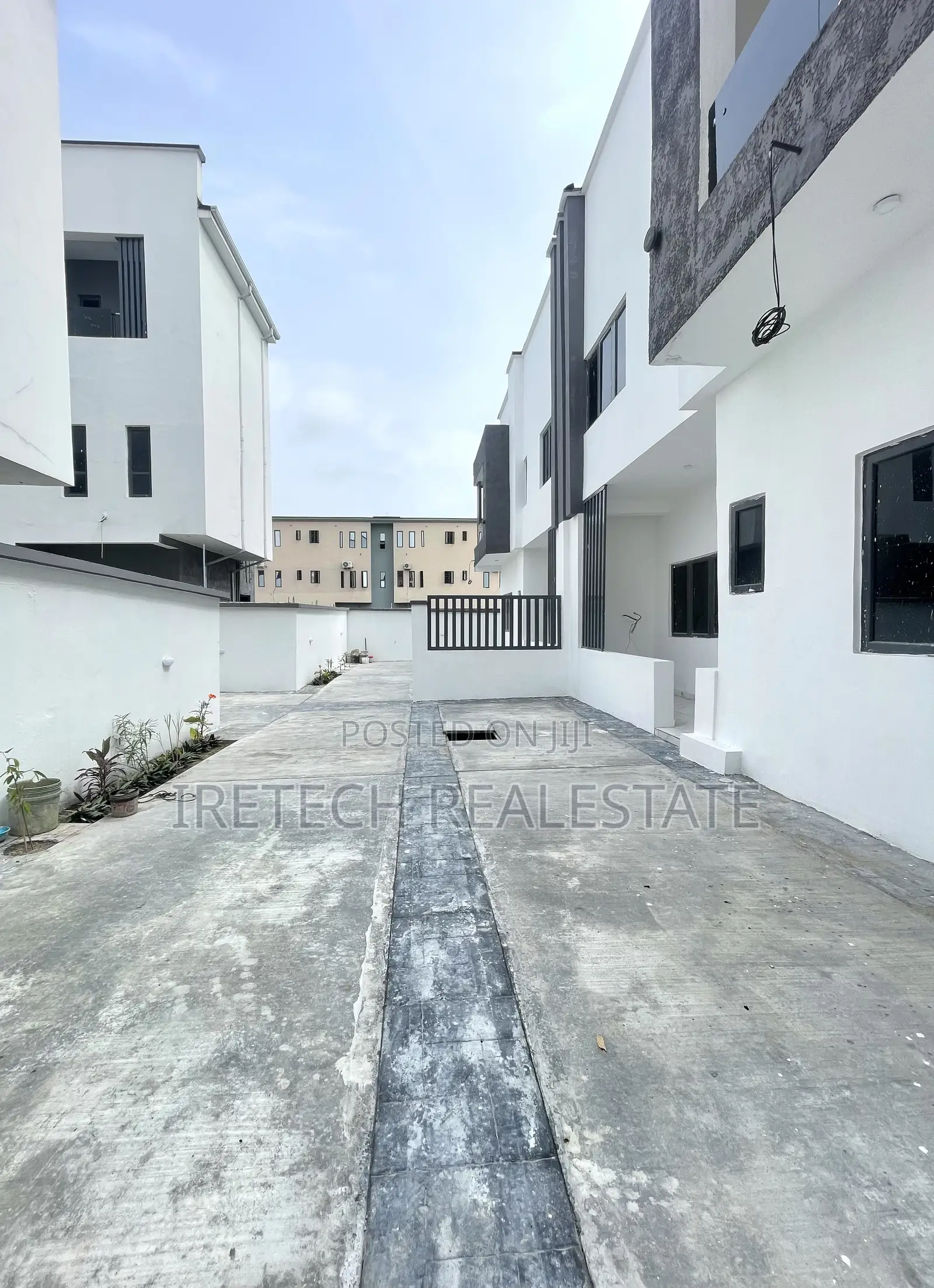4bdrm Duplex in Ajah for sale