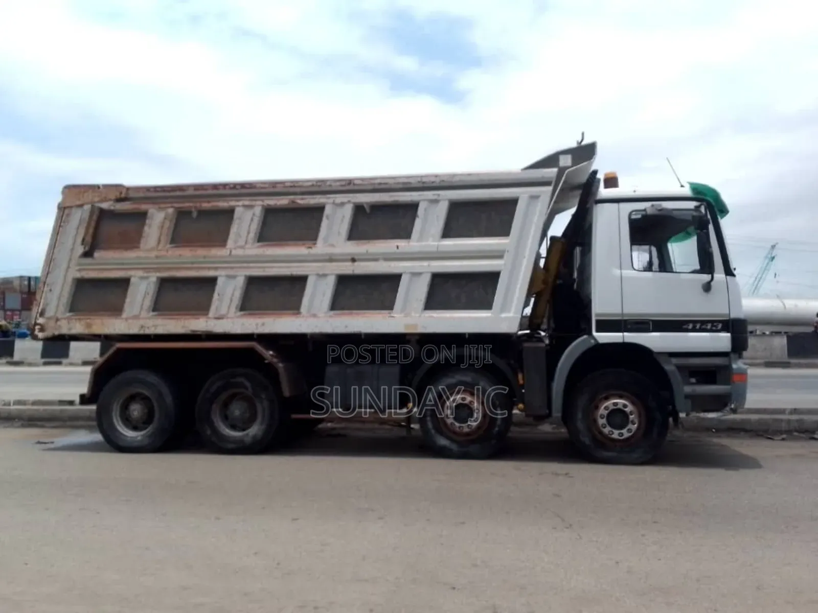 Foreign Used 41tons Actros 4143 Mercedes Benz Twelve Tyres Dump Truck