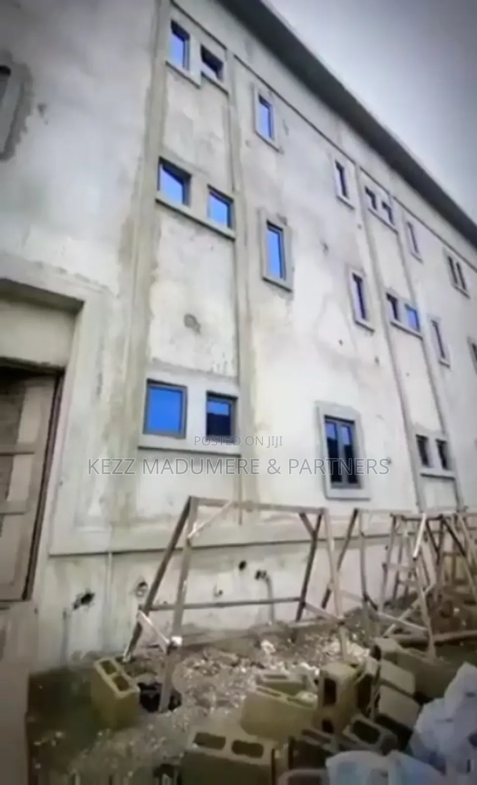 For Sale : 21 Rooms Uncompleted Hotel in Rukpokwu, Port Harcourt