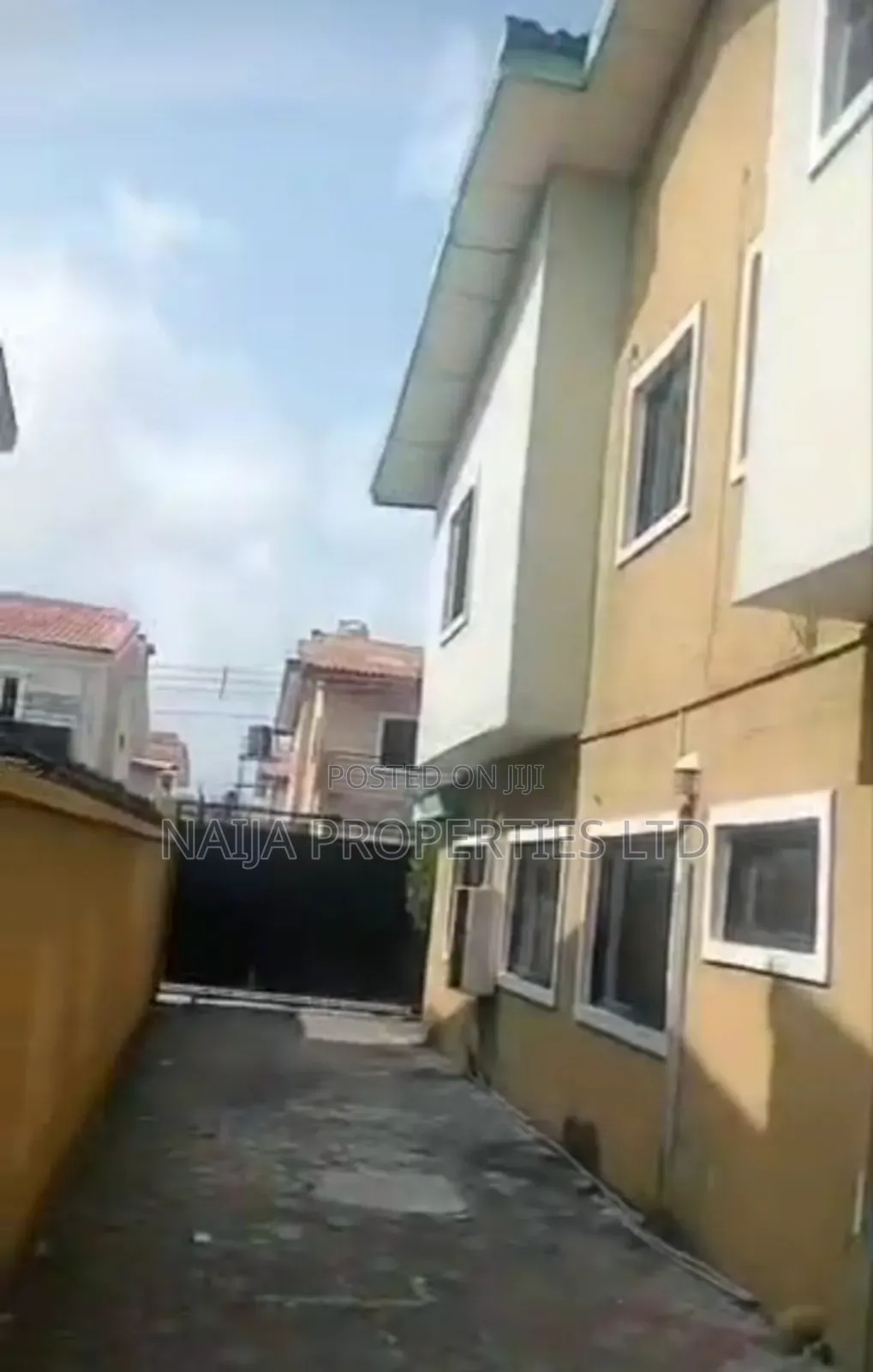 4bdrm Duplex in Mobolaji Johnson, Lekki Phase 1 for sale