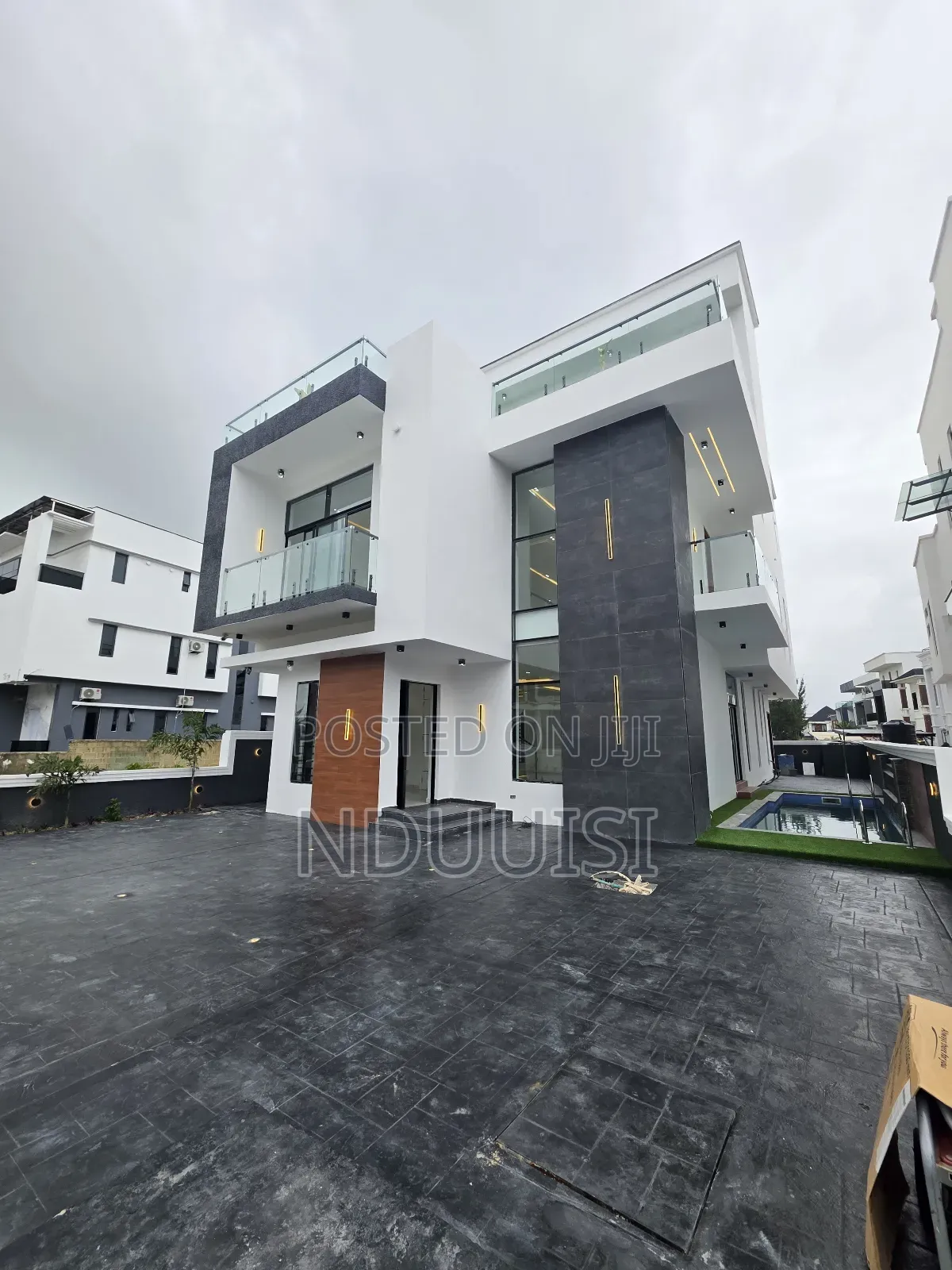 5bdrm Duplex in Lekki County Homes for sale
