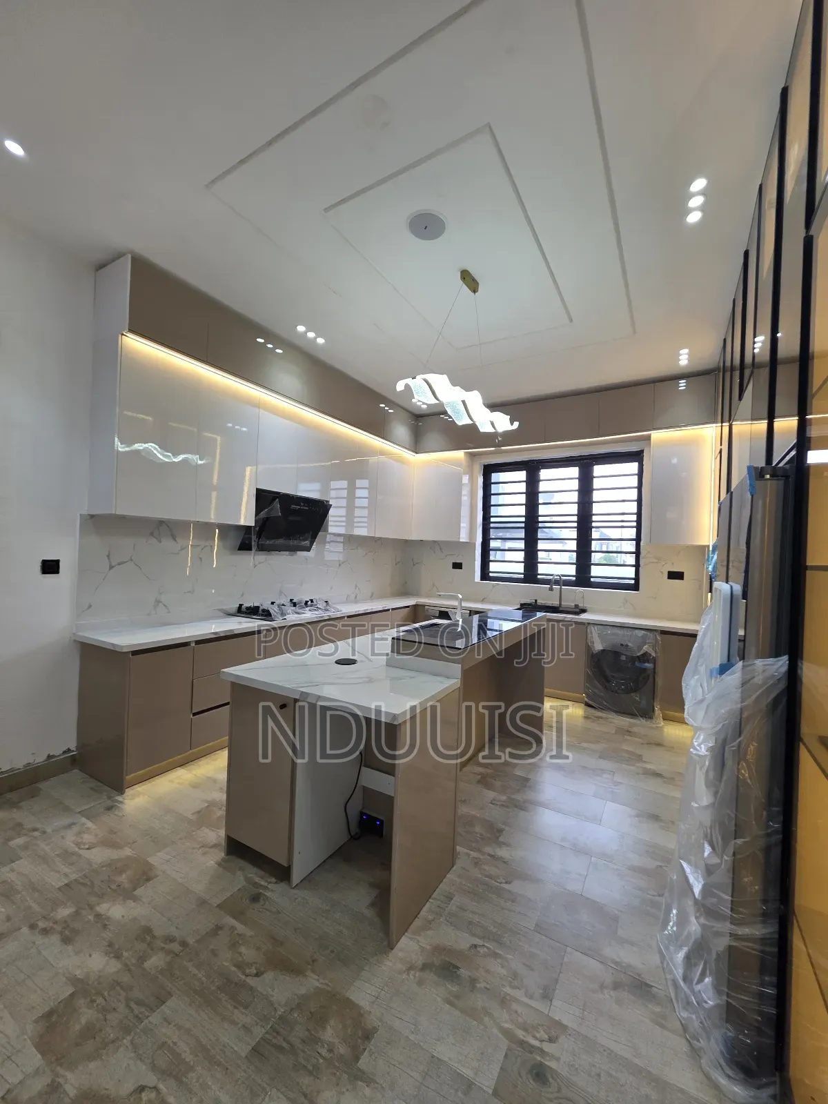 5bdrm Duplex in Lekki County Homes for sale
