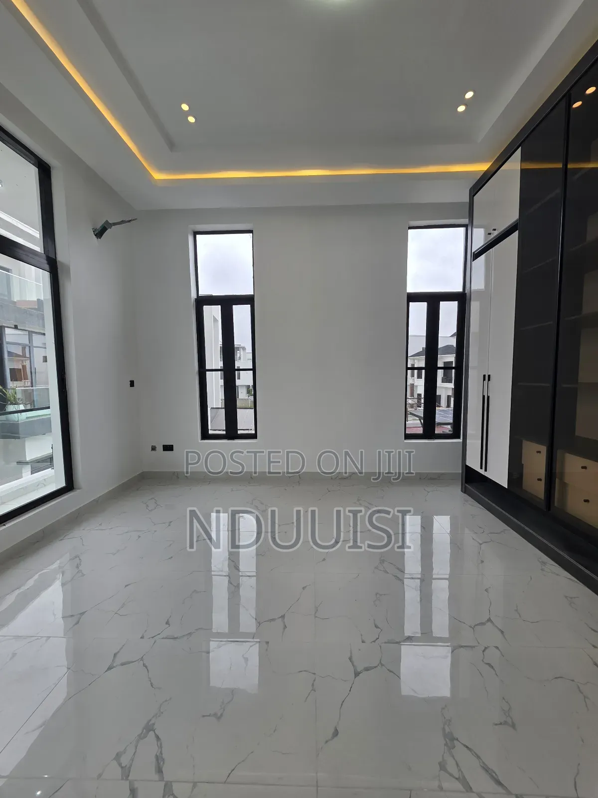 5bdrm Duplex in Lekki County Homes for sale