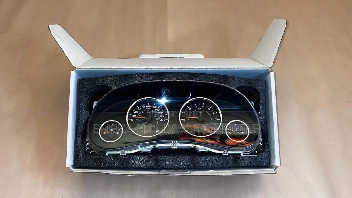 Jeep Wrangler 2012/2018 Model Speedometer.