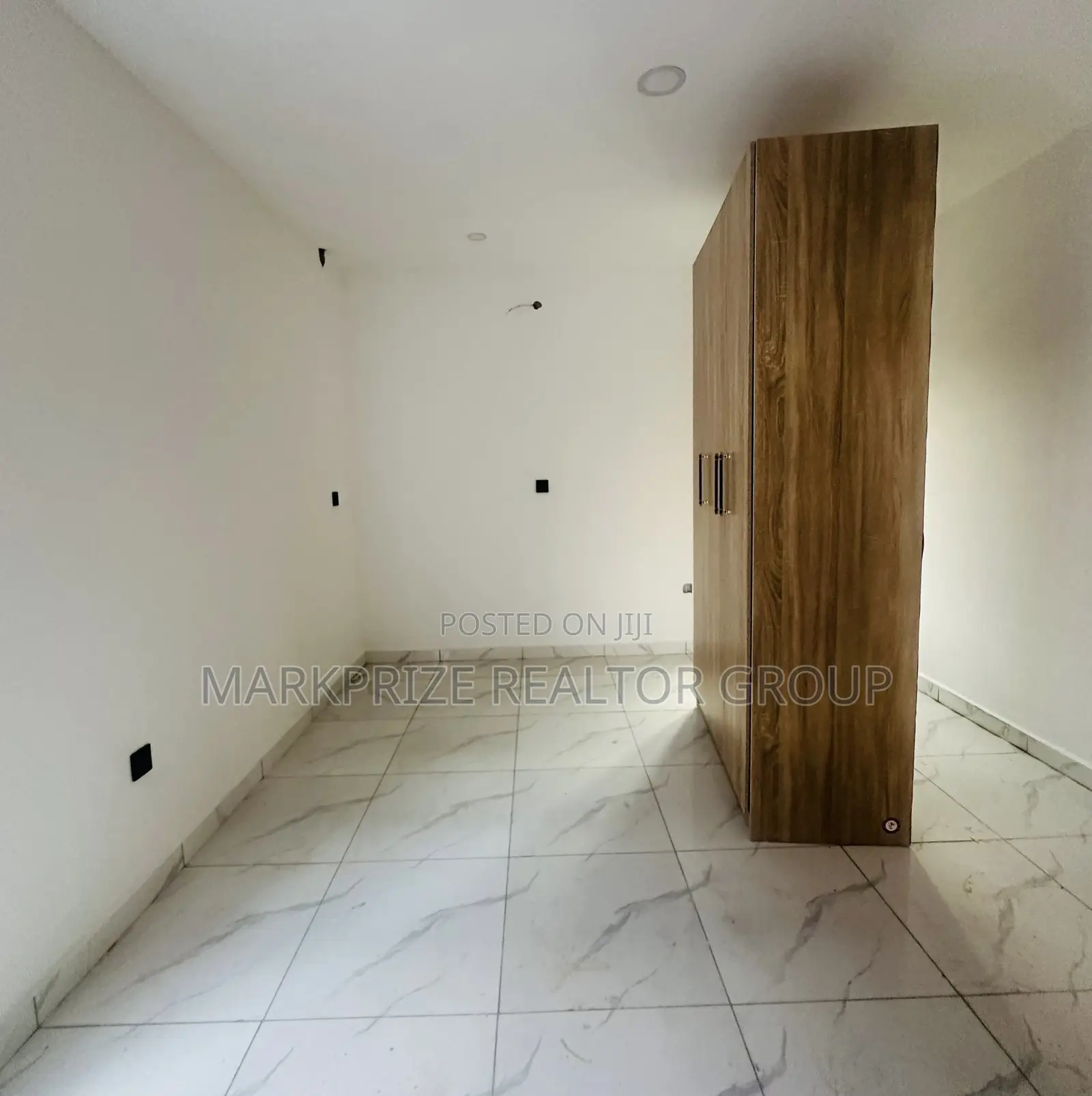 4bdrm Duplex in Agege Lagos for sale