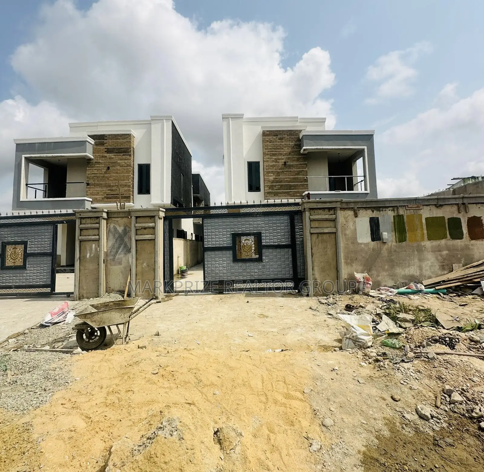 4bdrm Duplex in Agege Lagos for sale