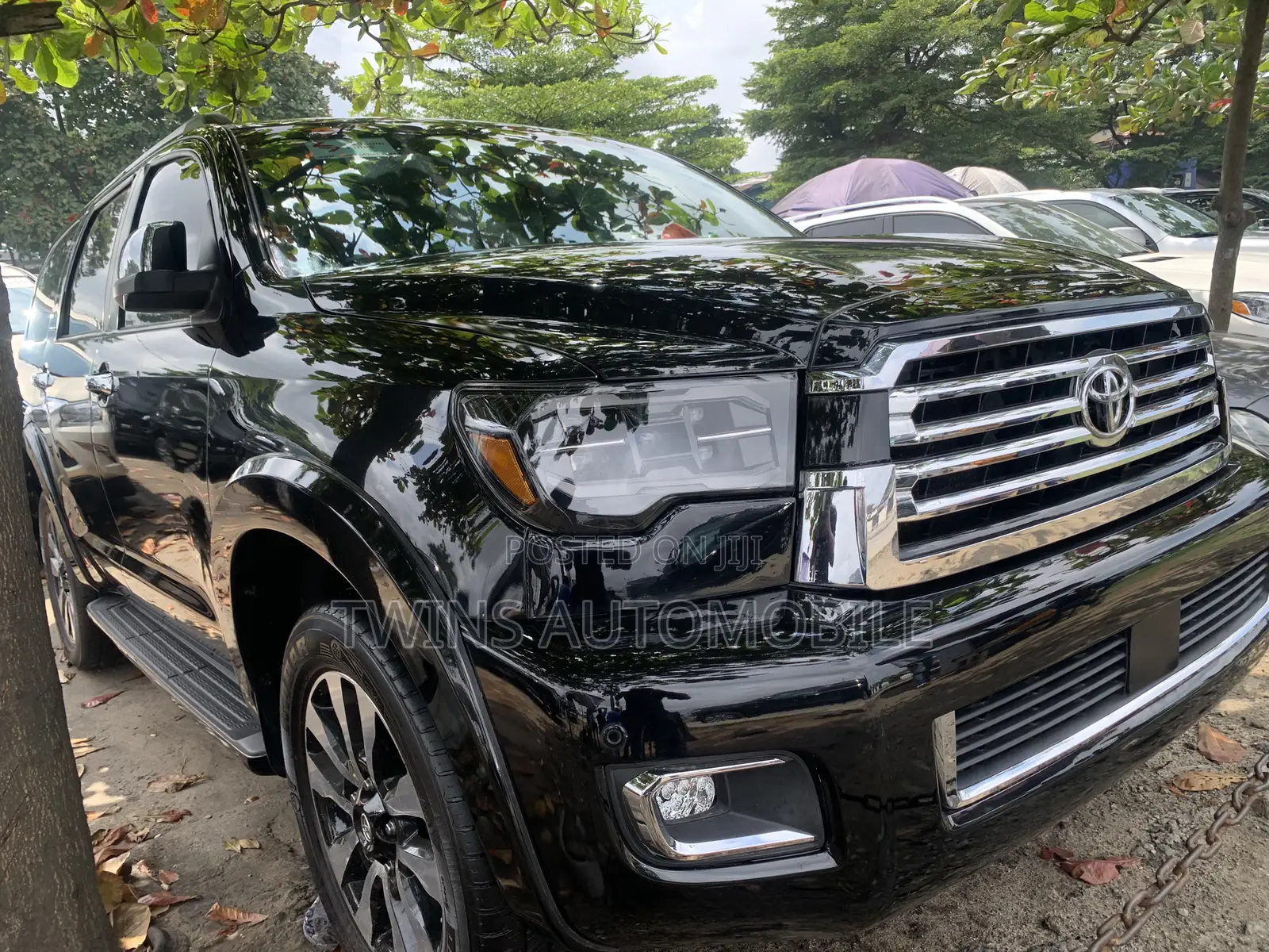 Toyota Sequoia Platinum 4x4 2018 Black