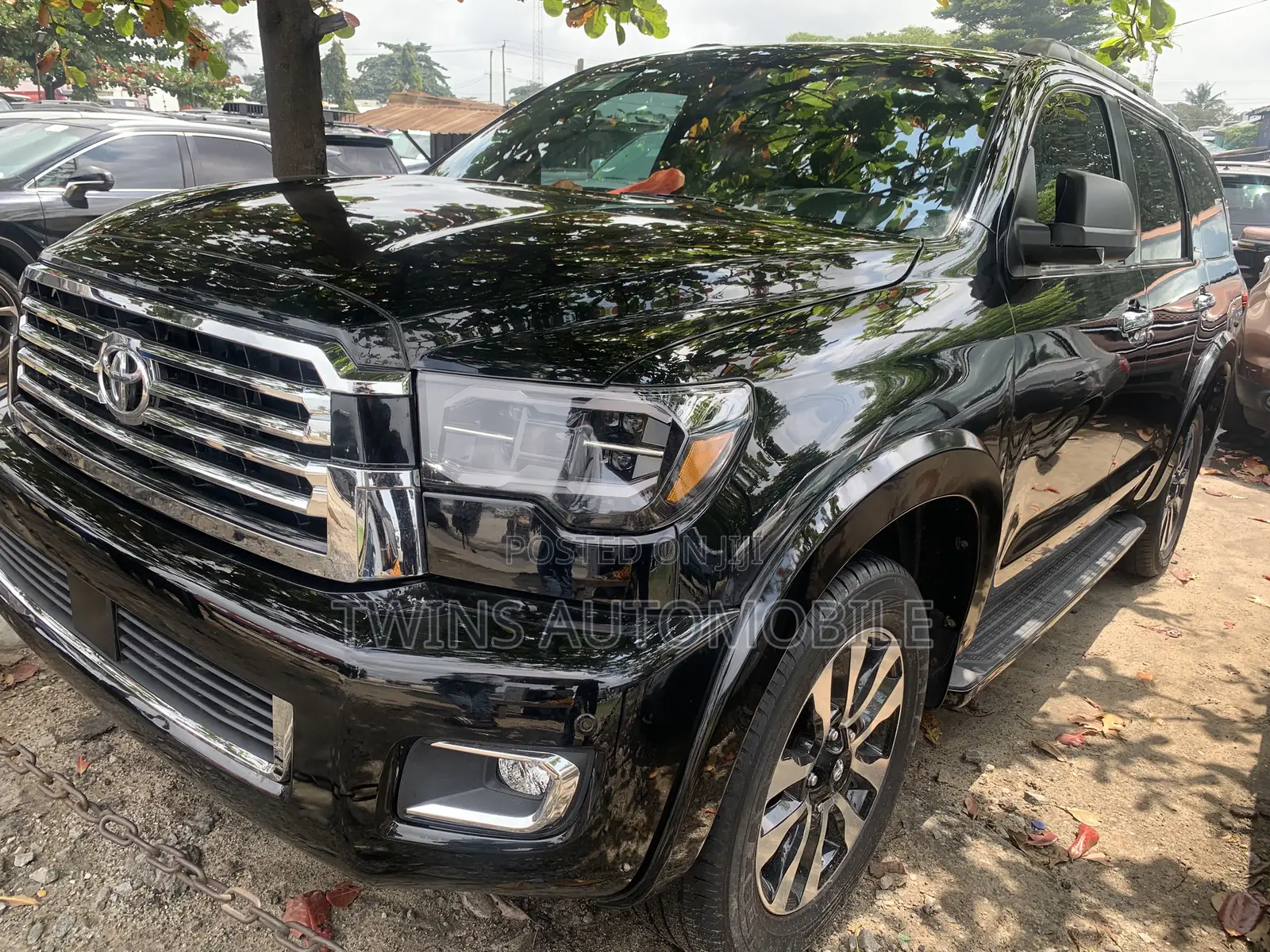 Toyota Sequoia Platinum 4x4 2018 Black