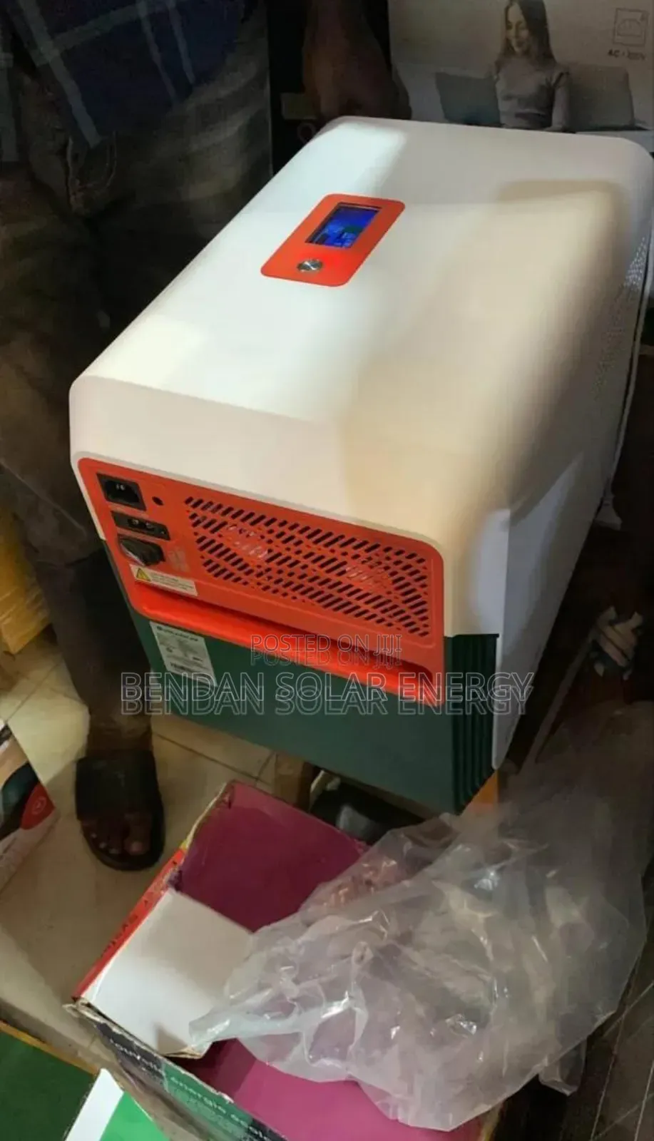 3.6kwh Cola Solar Generator – Lithium Battery, Inverter and Controller
