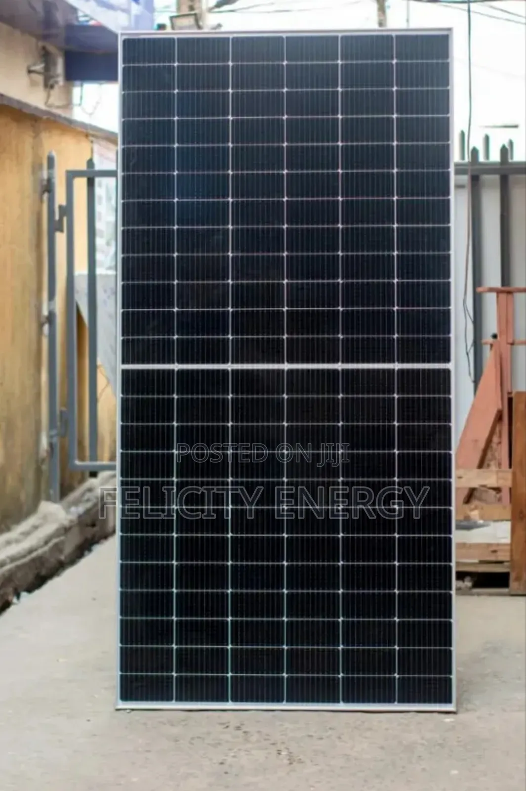 Longi Solar Panel 700watt Halfcut Mono