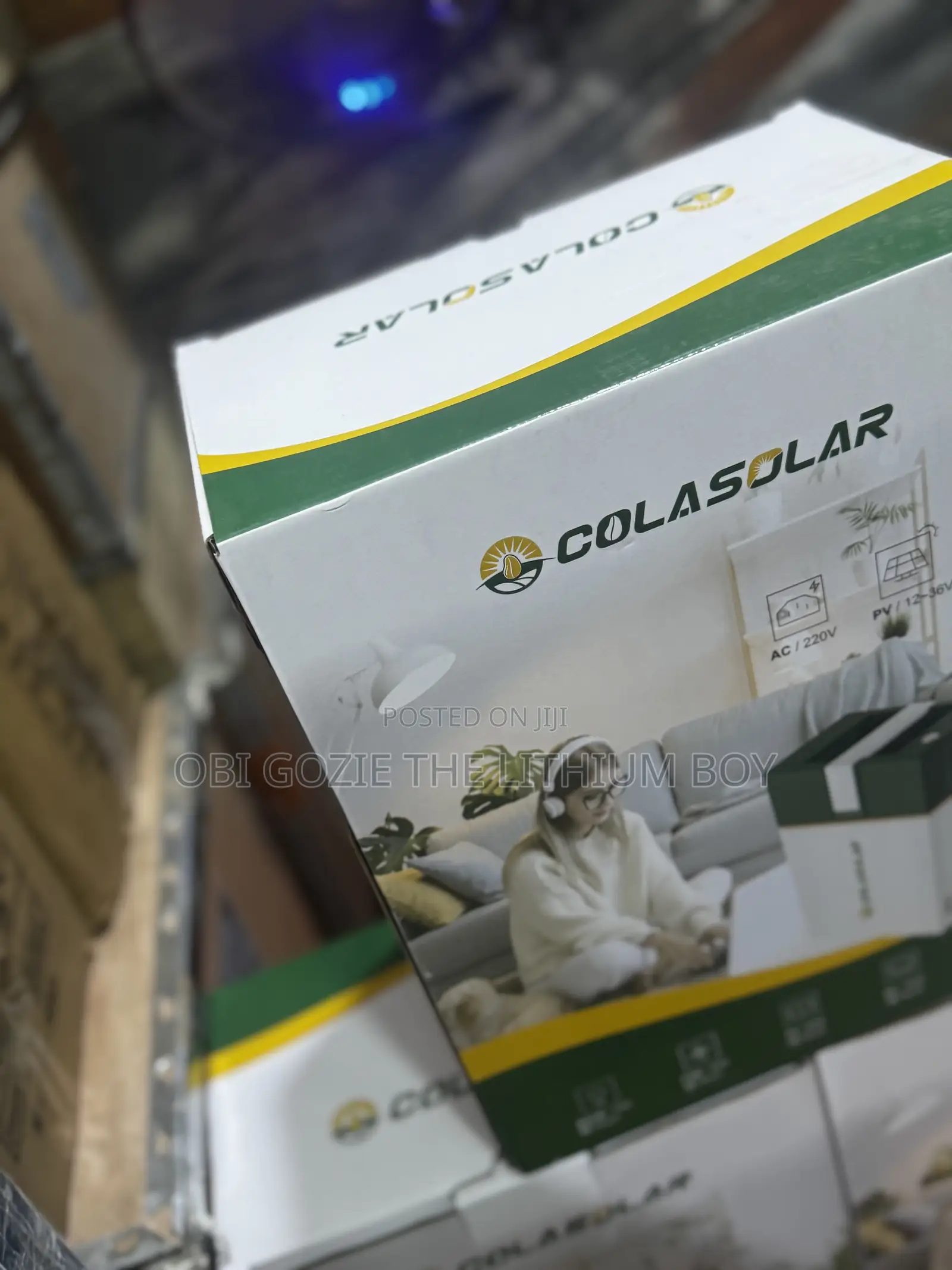 1kwh Cola Solar Lithium Battery Solar Generator Power Station 200000