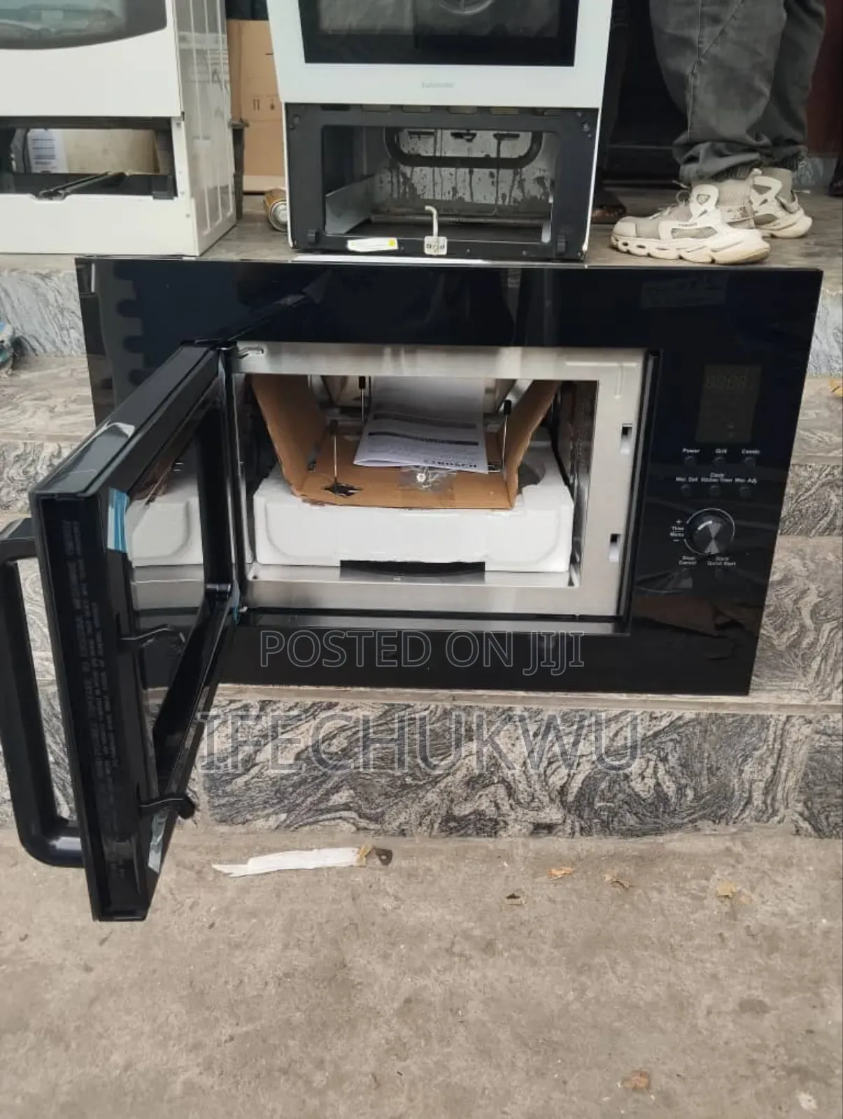 Bosch Digital Display Inbuilt 25litters Microwave 60x60cm With Grill