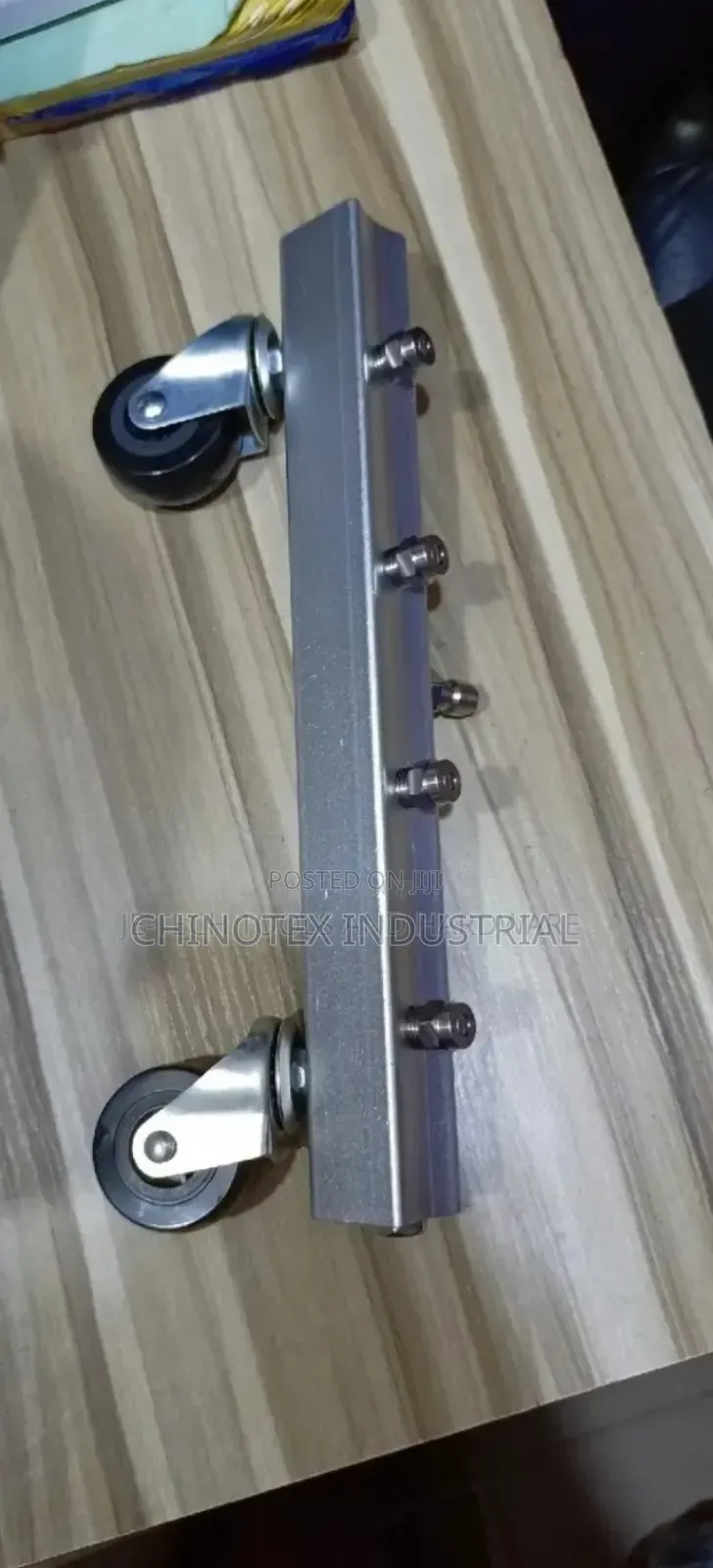 High Pressure Washer With 4 Nozzle Car Underneath Washer