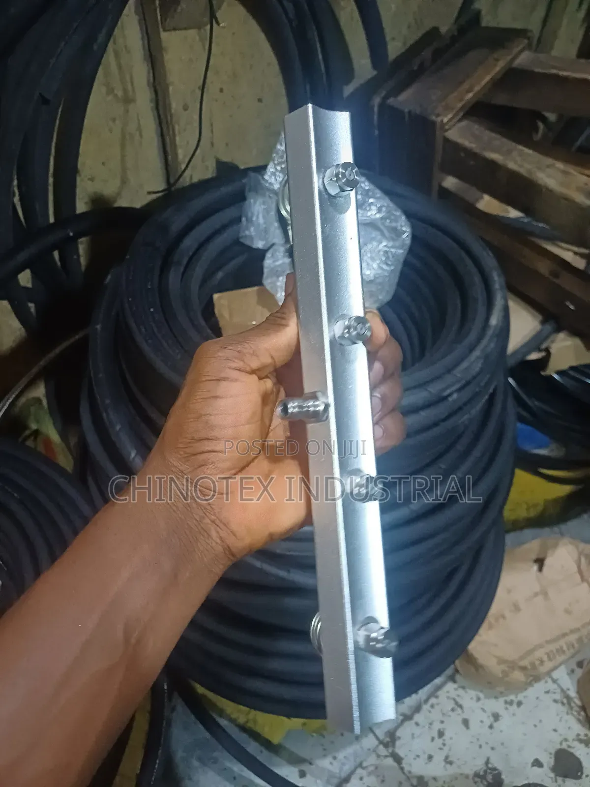 High Pressure Washer With 4 Nozzle Car Underneath Washer