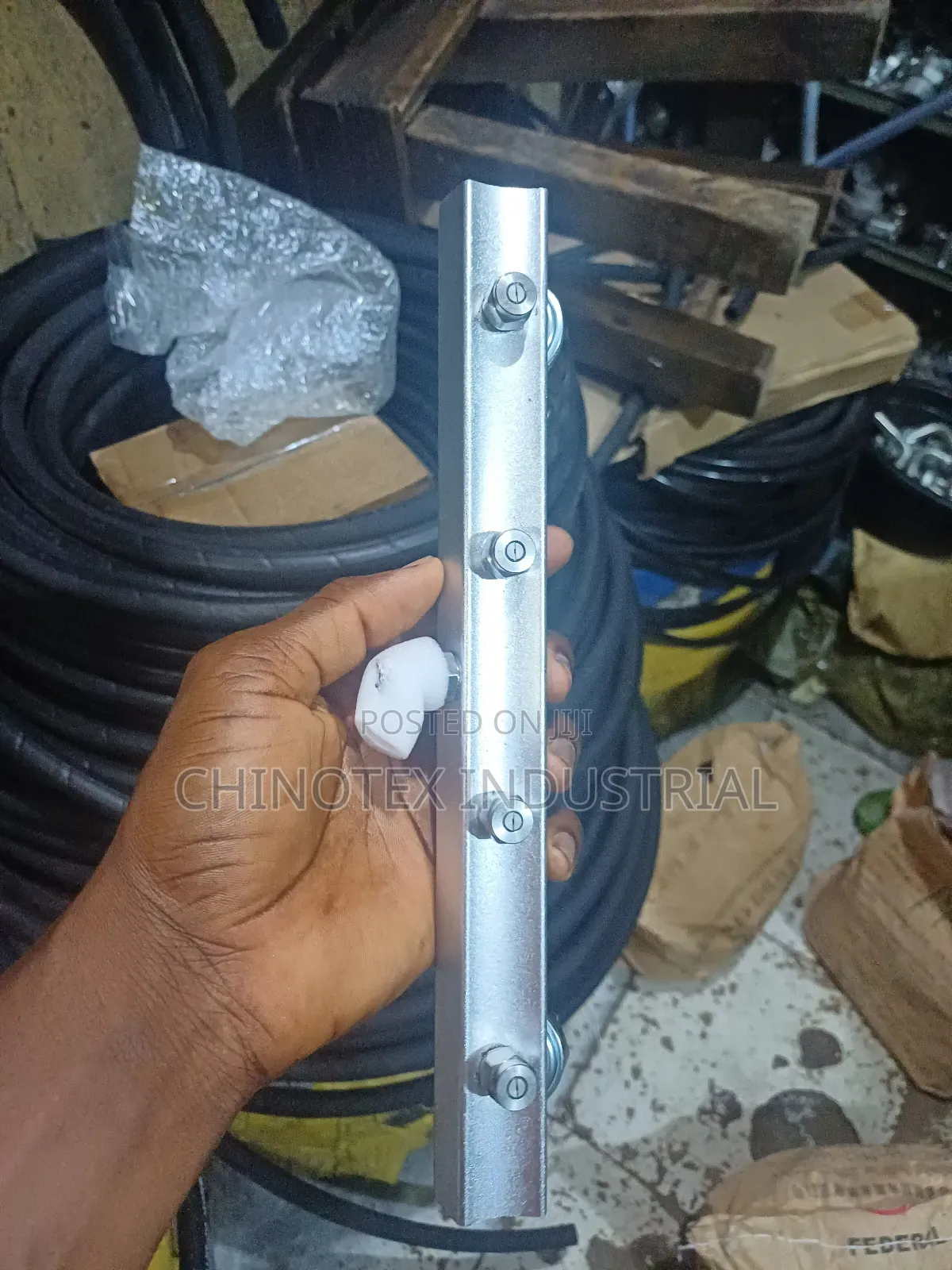 High Pressure Washer With 4 Nozzle Car Underneath Washer